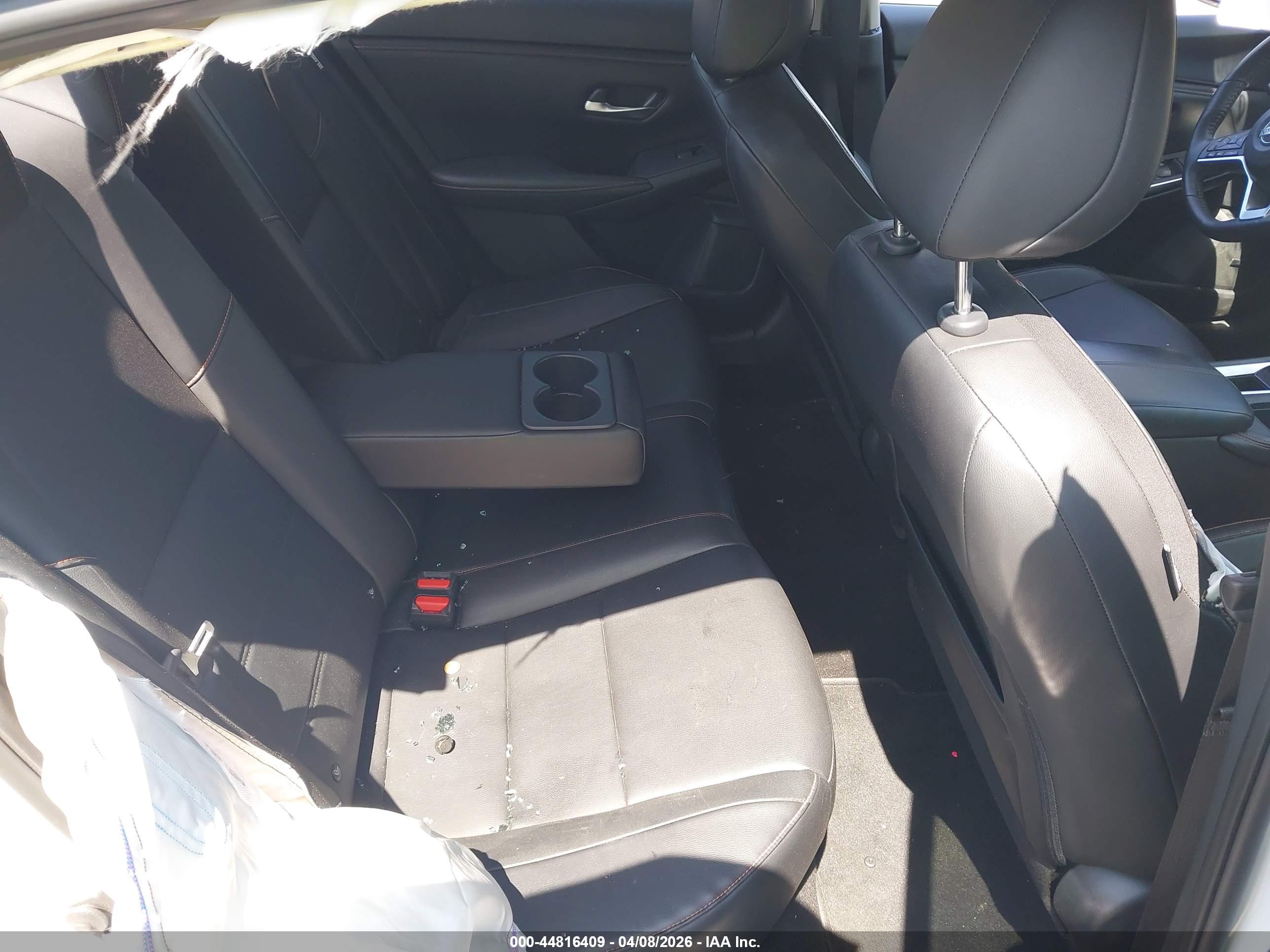 NISSAN SENTRA image 8