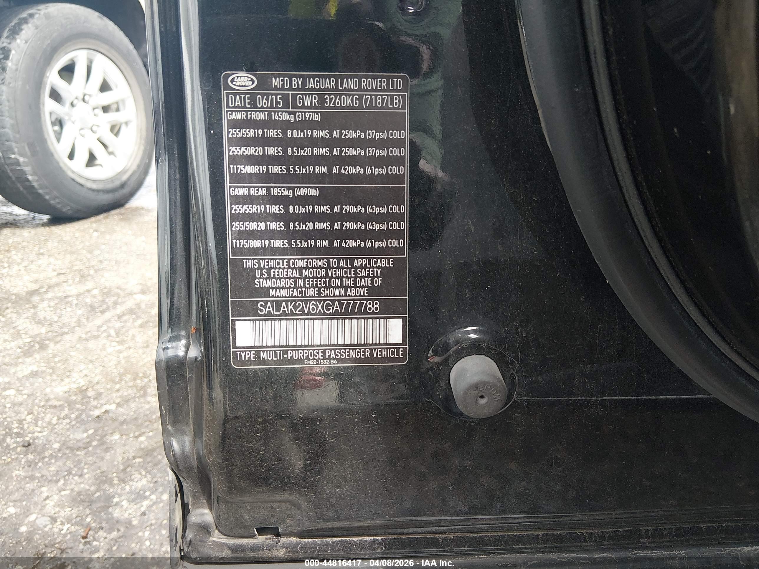 LAND ROVER image 9