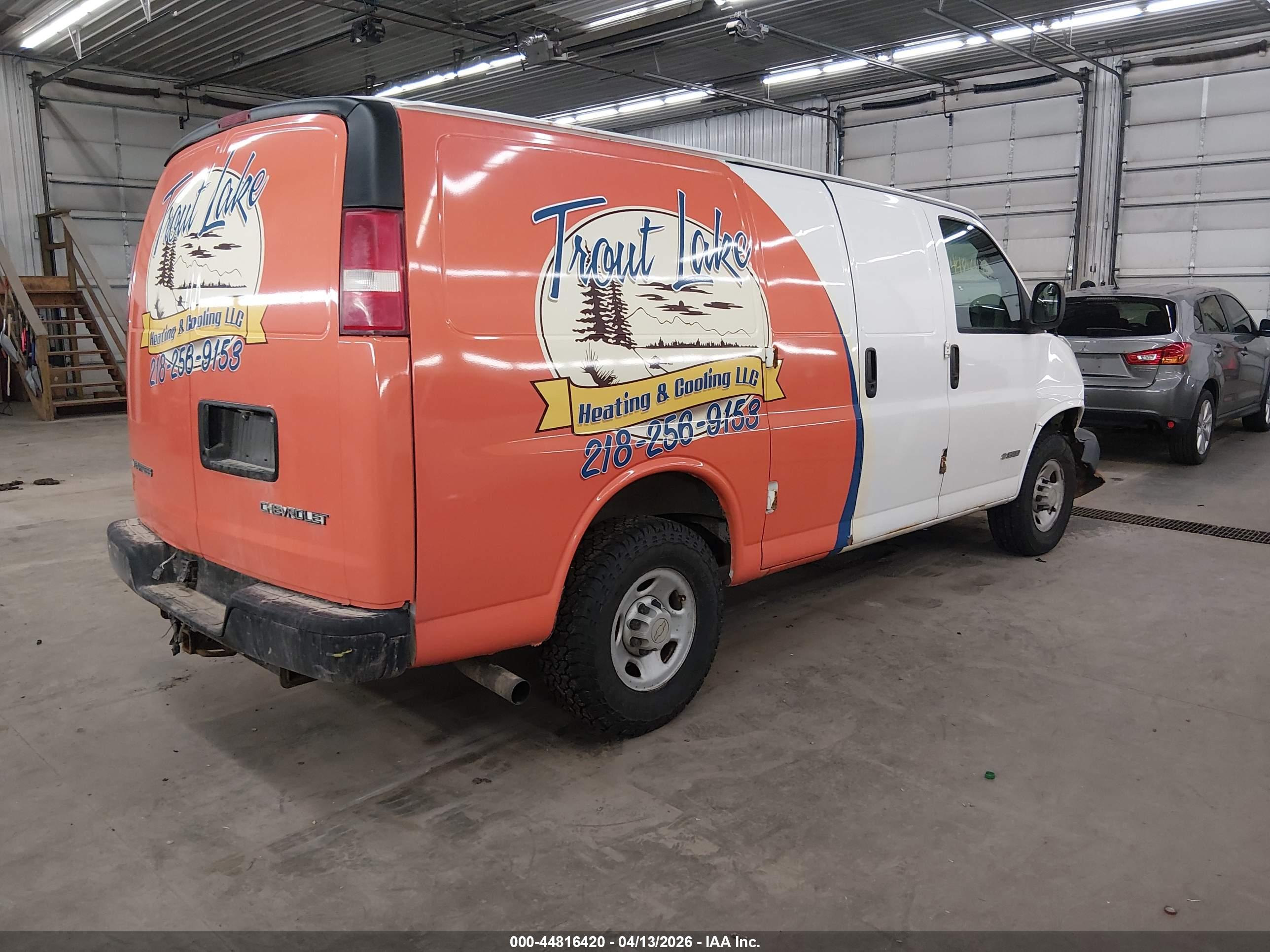 CHEVROLET EXPRESS image 4