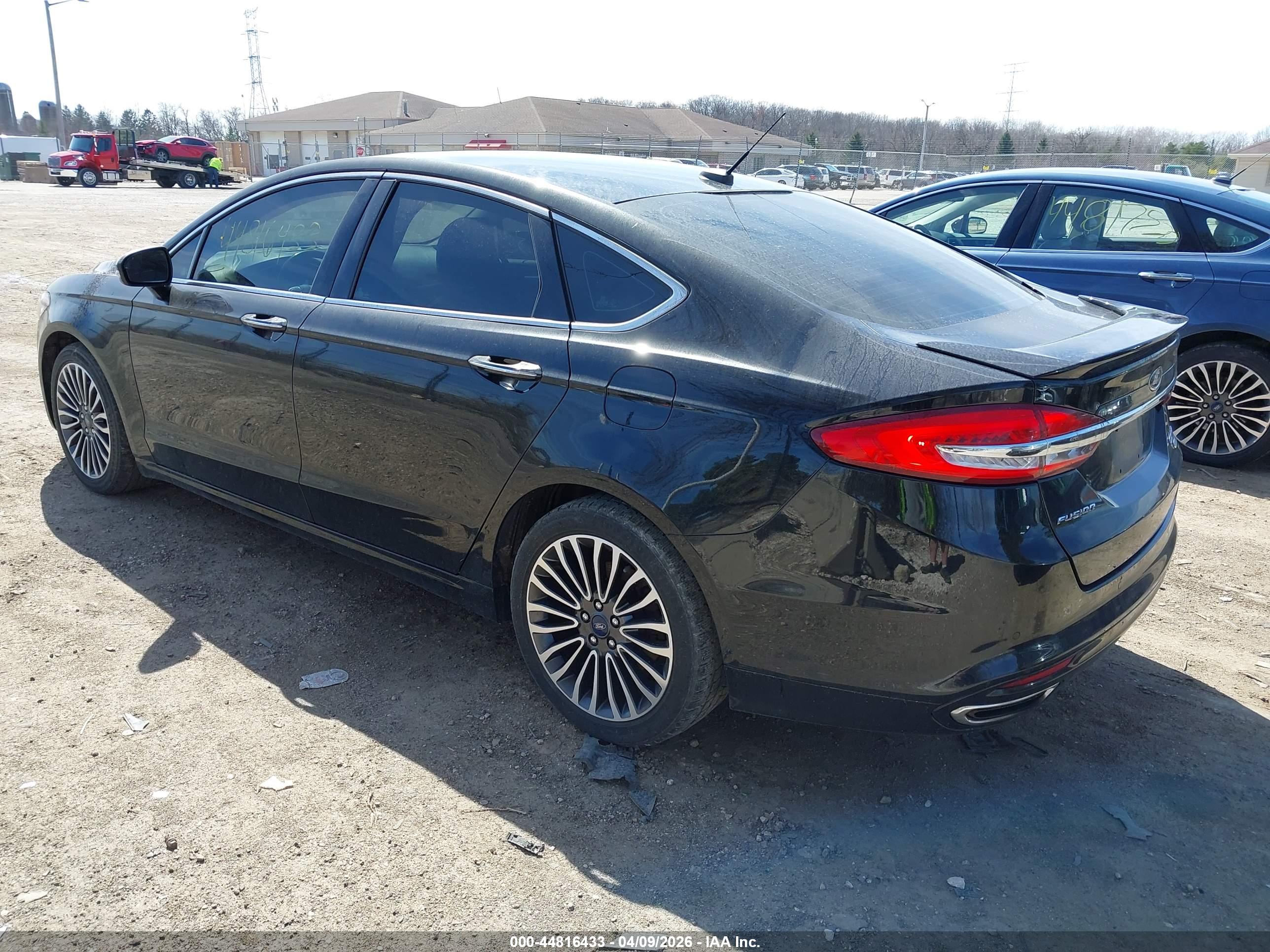 FORD FUSION image 3