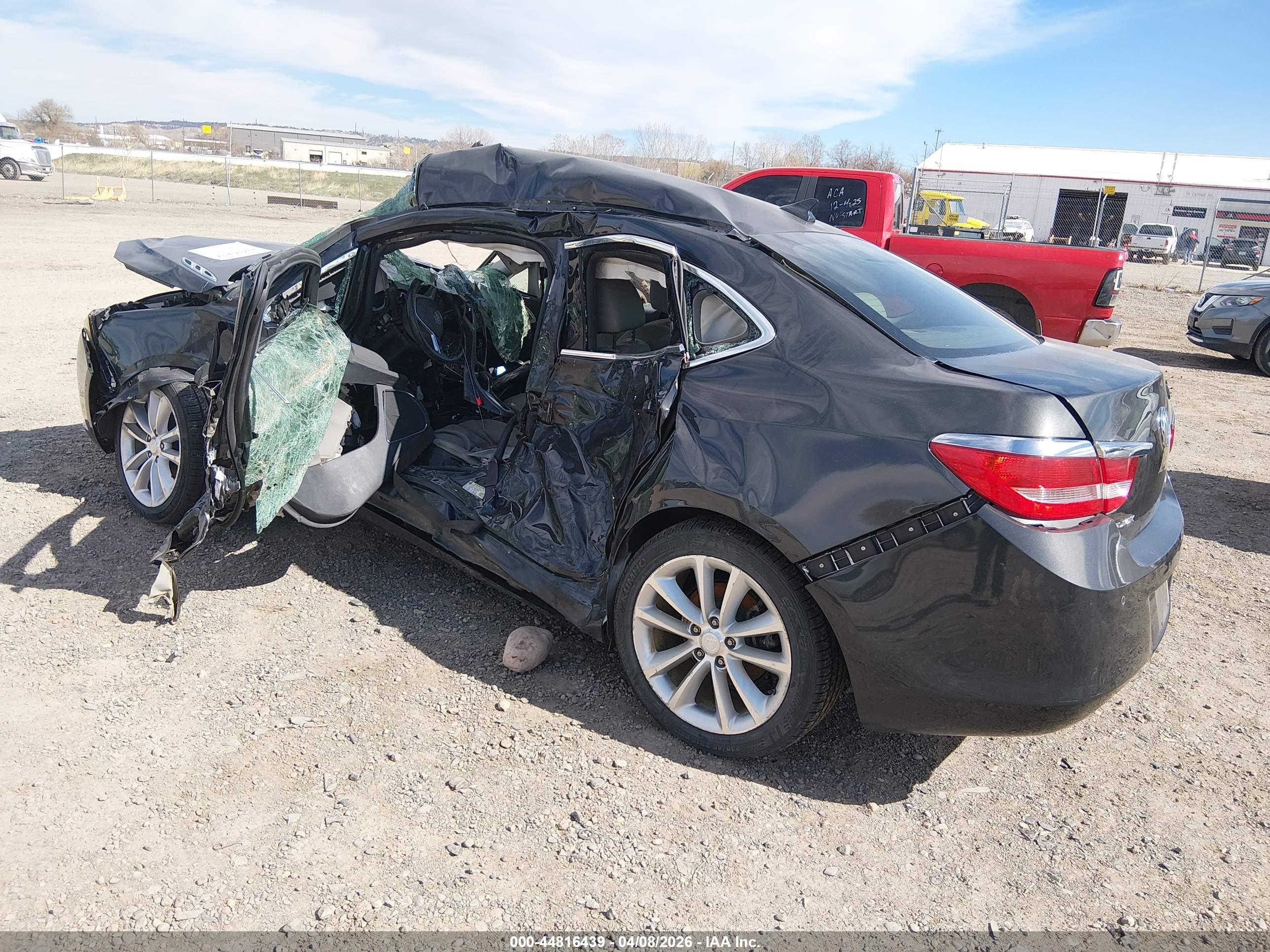 BUICK VERANO image 3