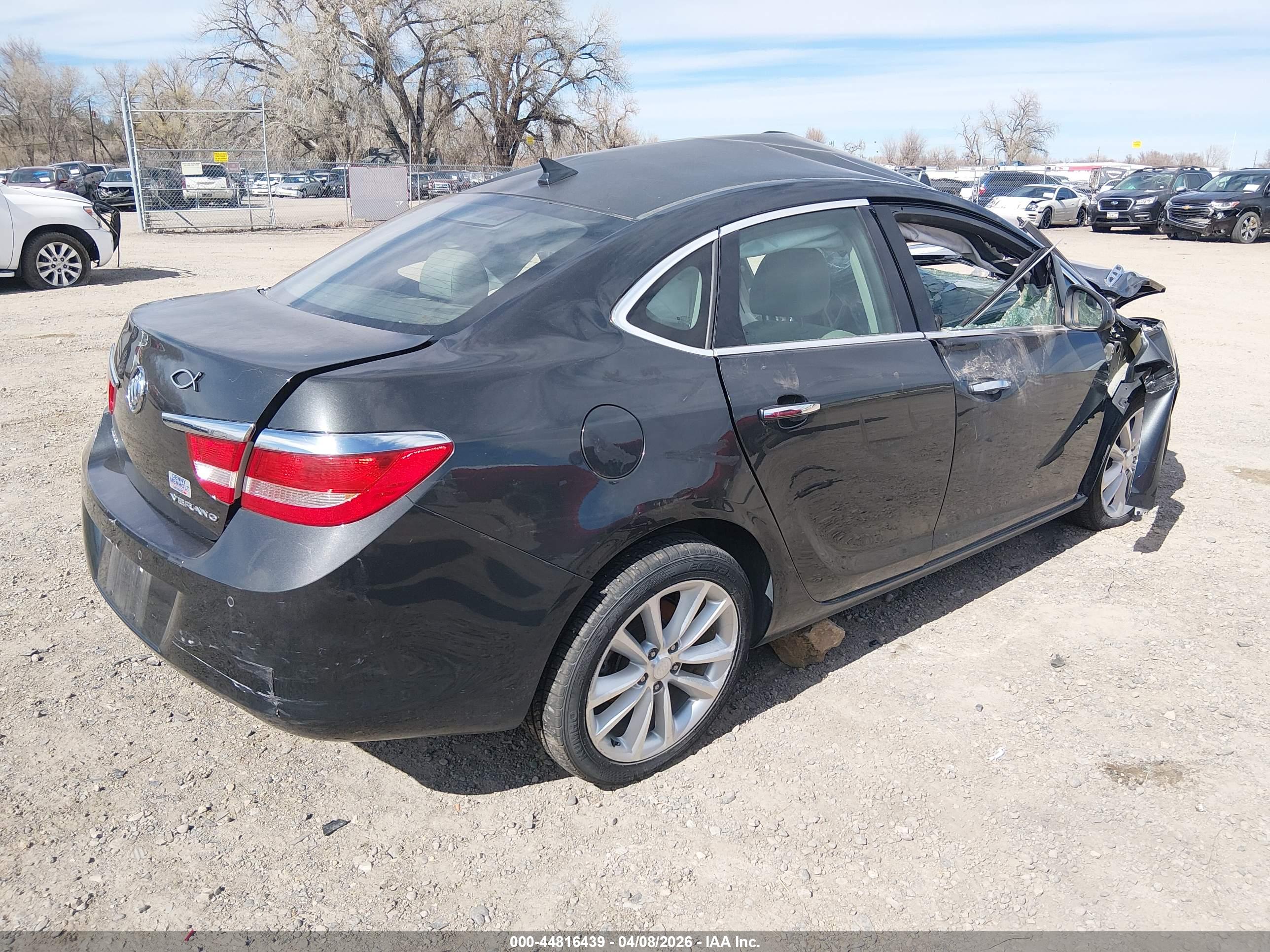 BUICK VERANO image 4