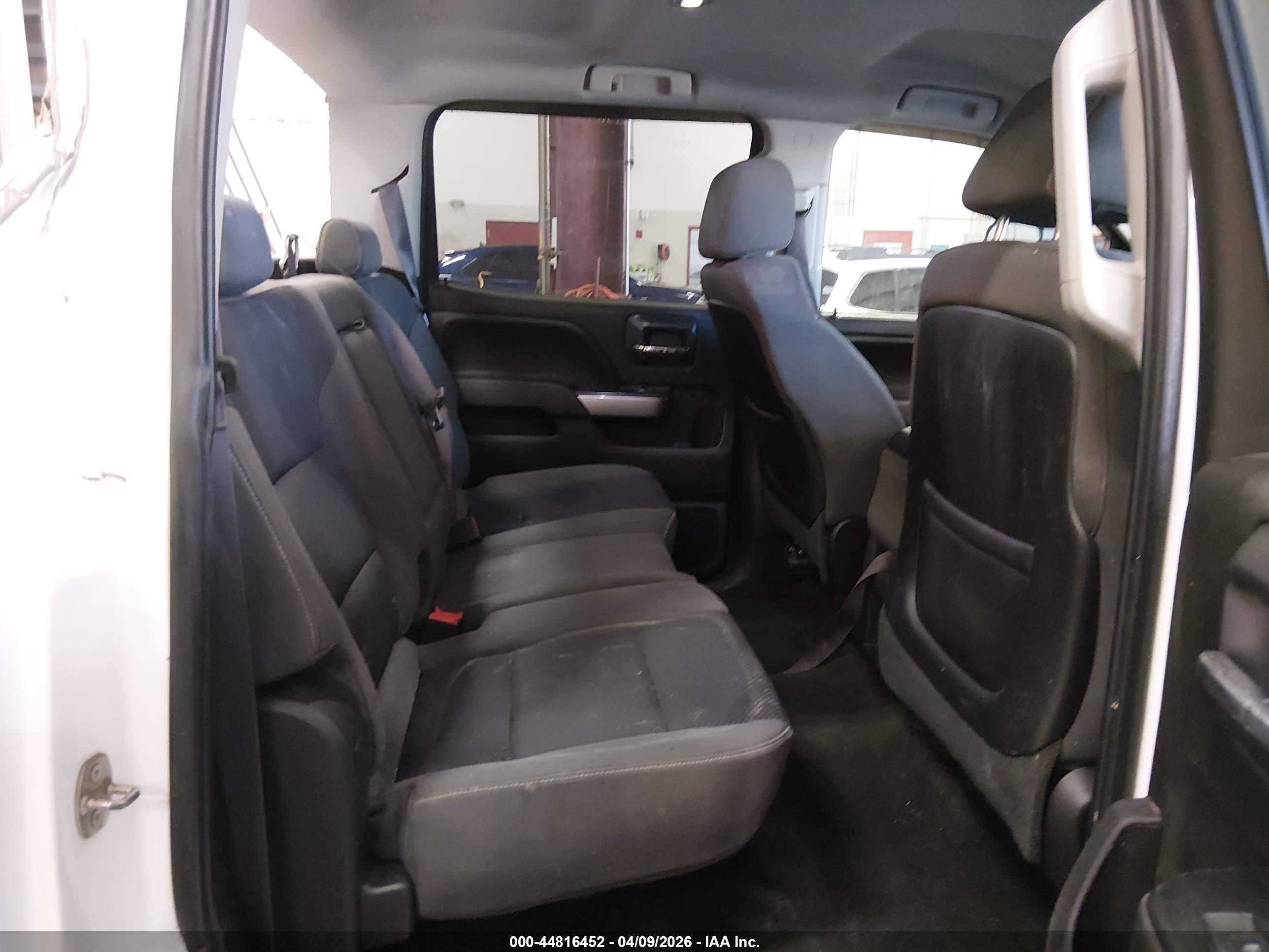 CHEVROLET SILVERADO image 8