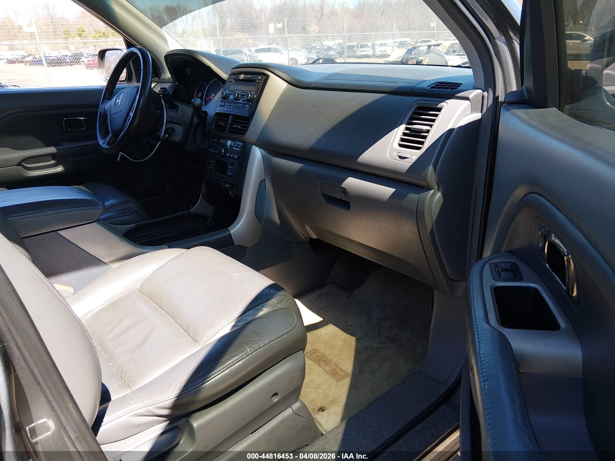 HONDA PILOT image 5