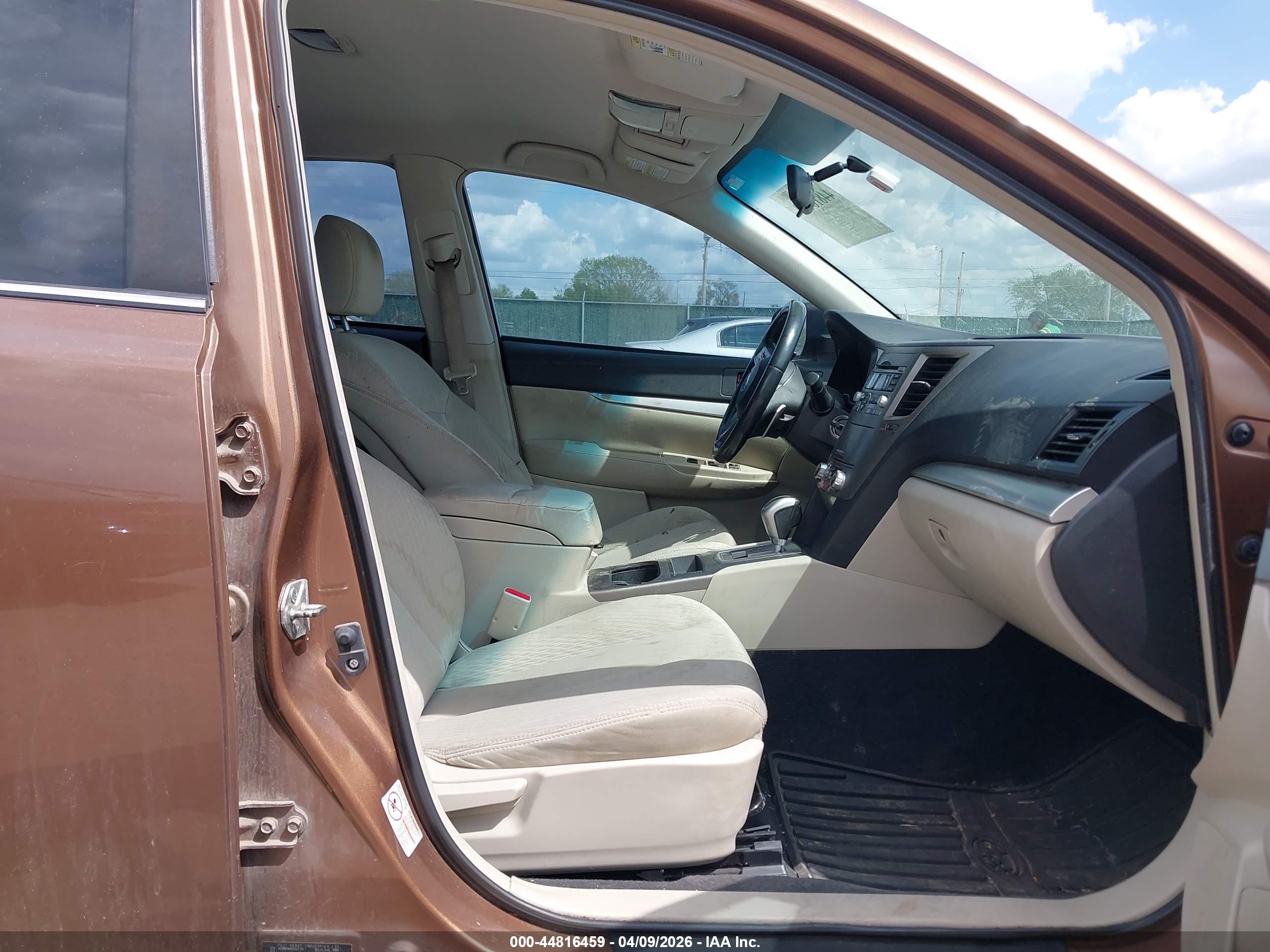 SUBARU LEGACY image 5