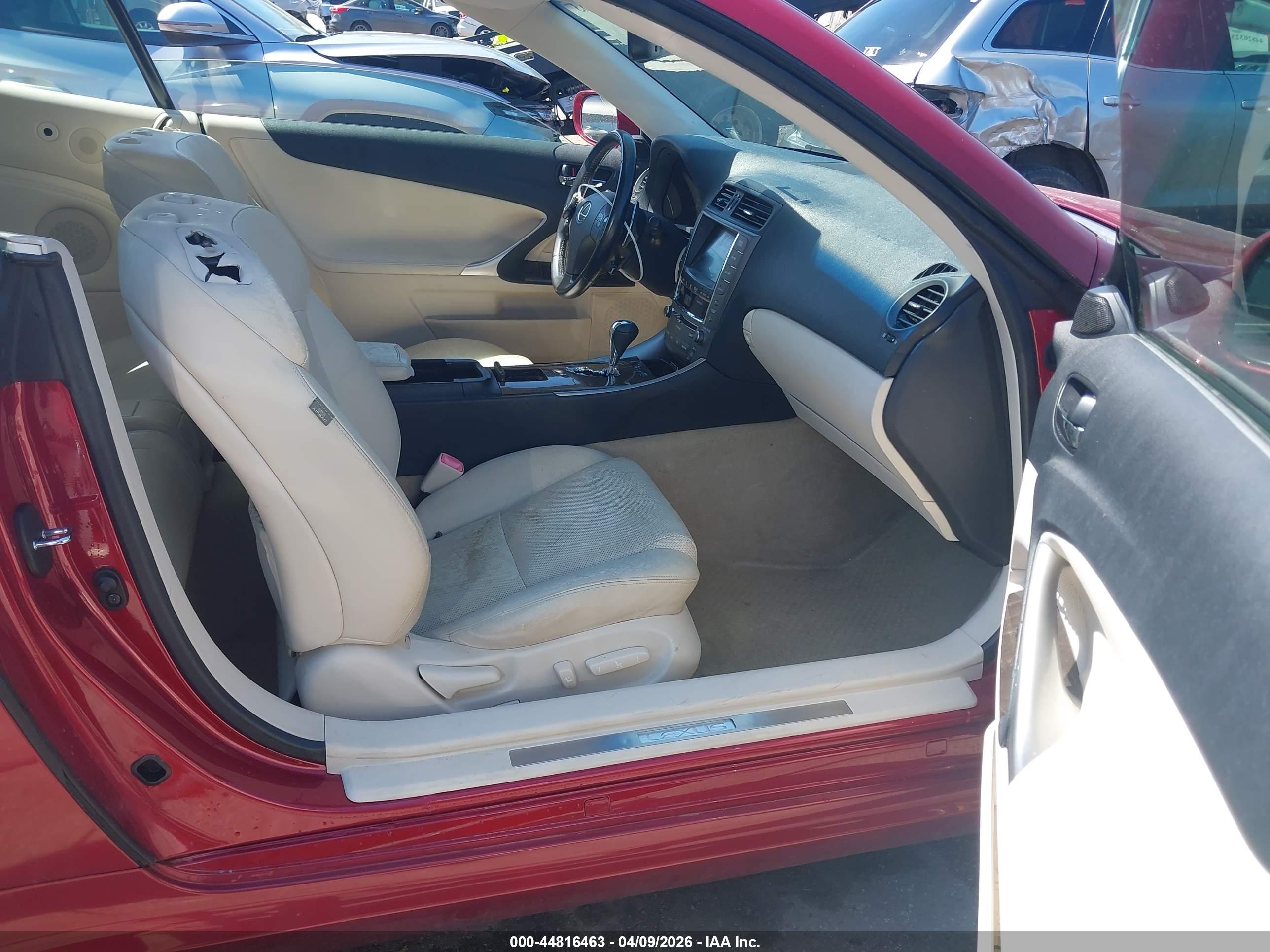 LEXUS IS image 5