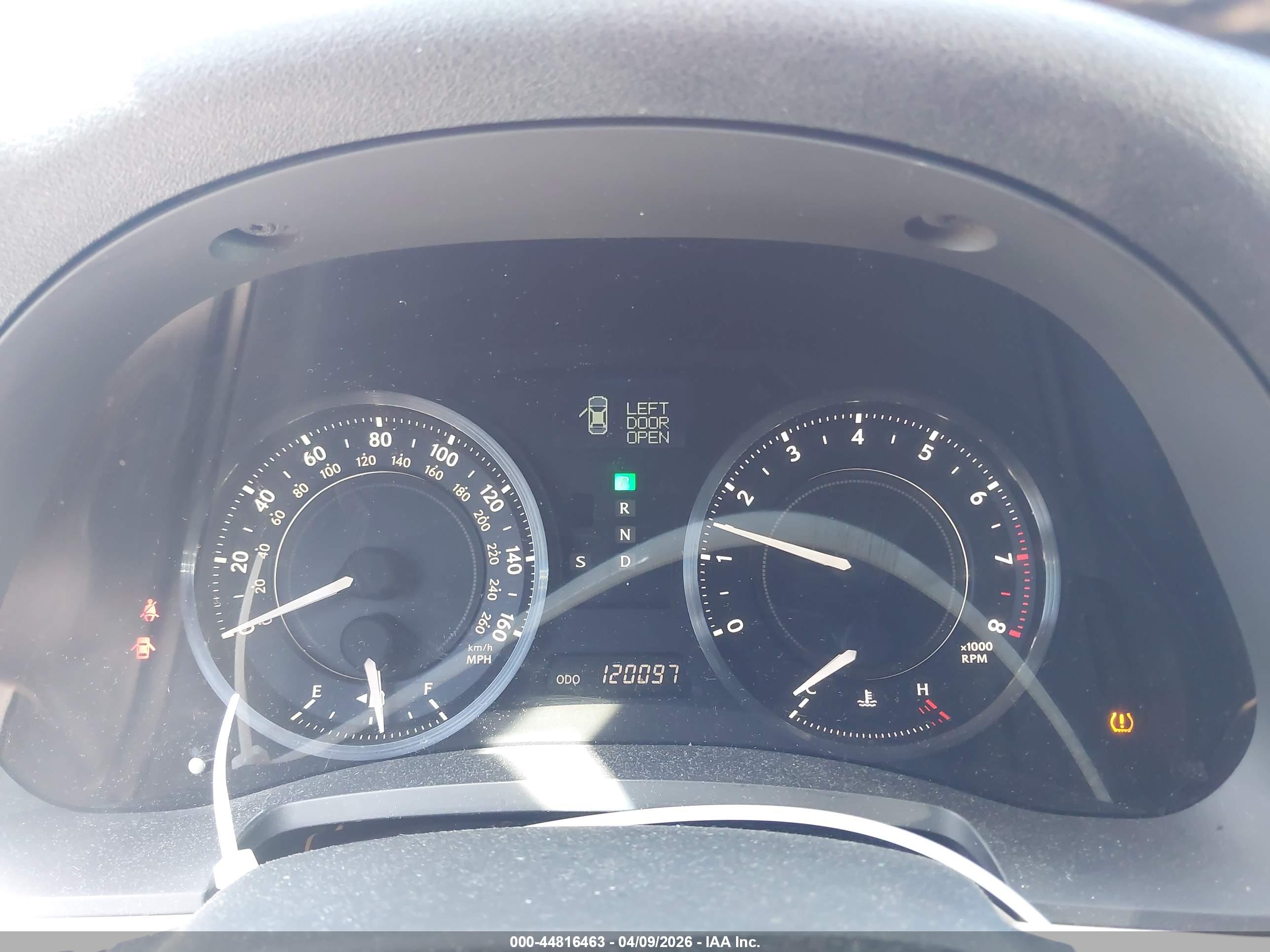 LEXUS IS image 7
