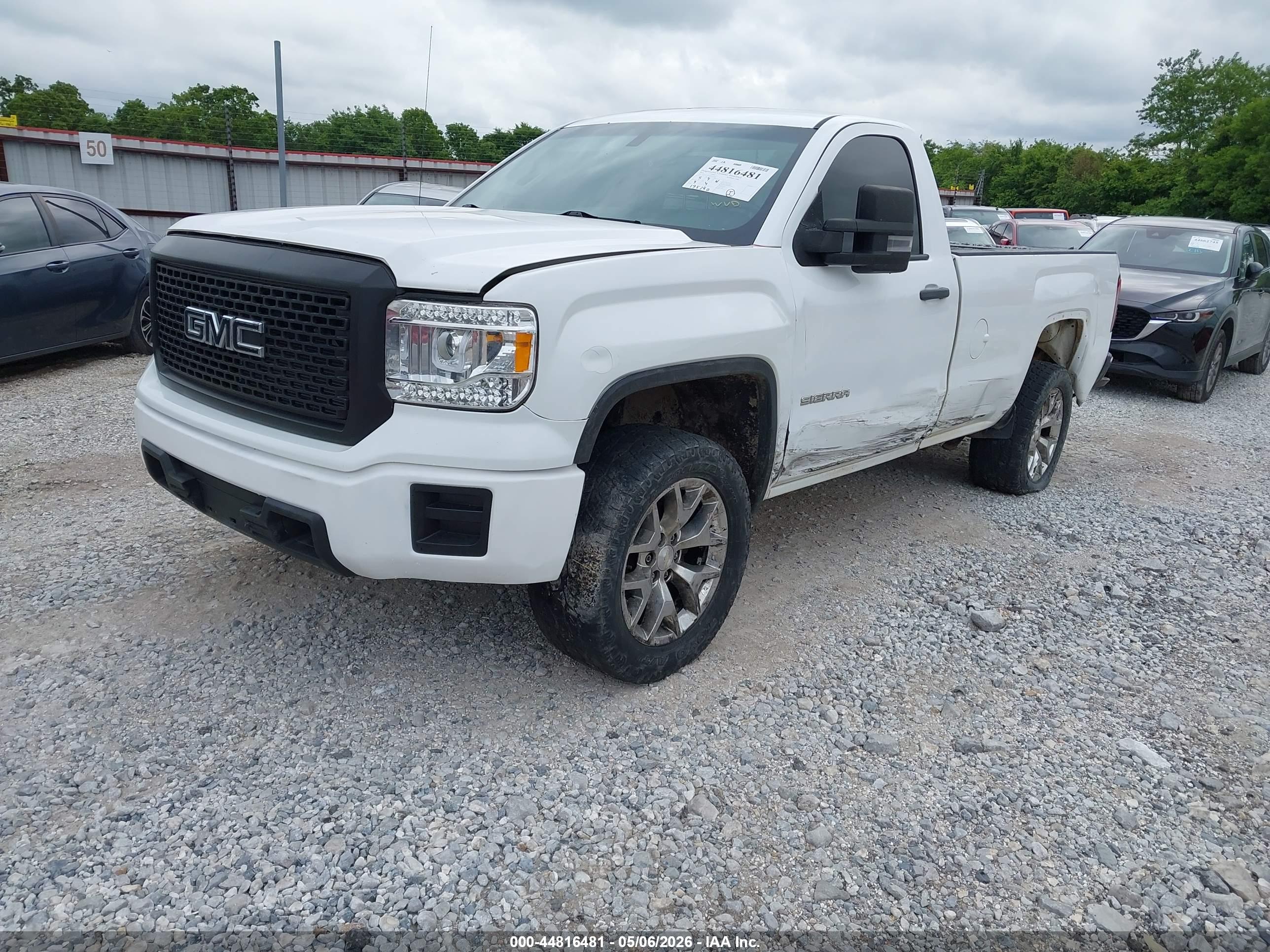 GMC SIERRA image 2