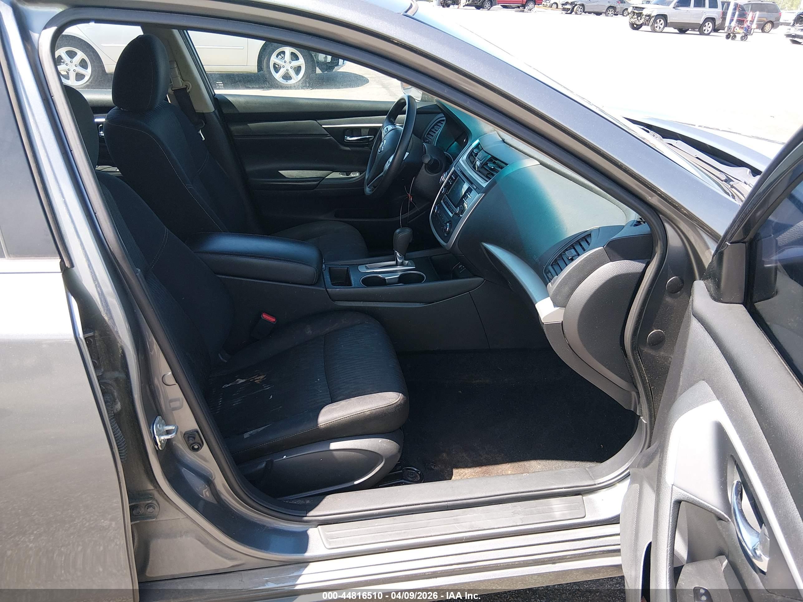 NISSAN ALTIMA image 5