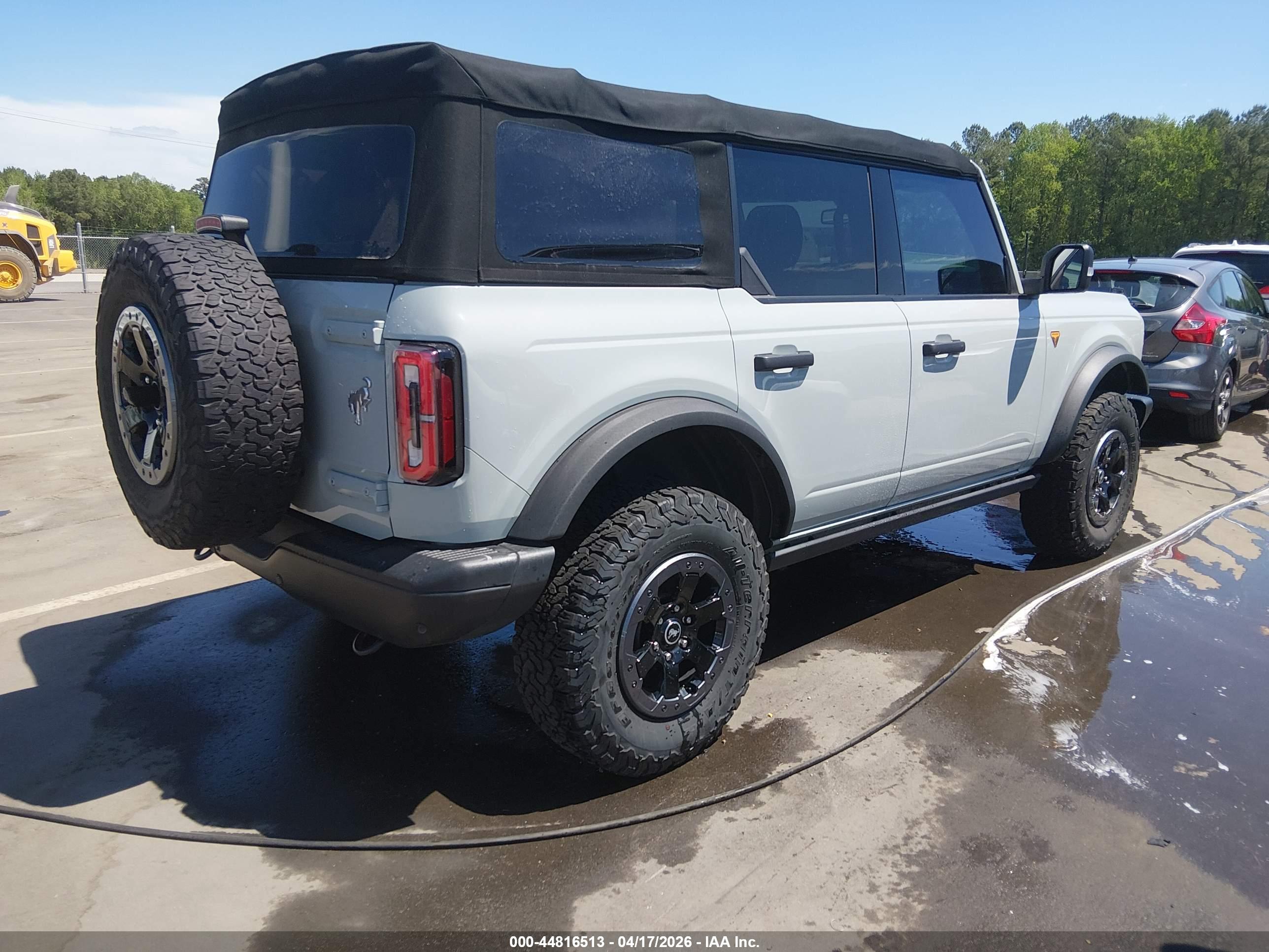 FORD BRONCO image 4