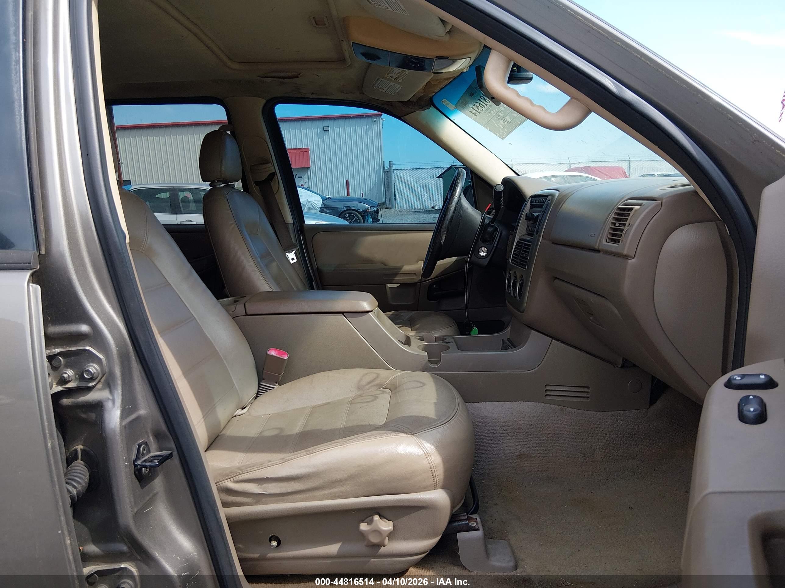 FORD EXPLORER image 5