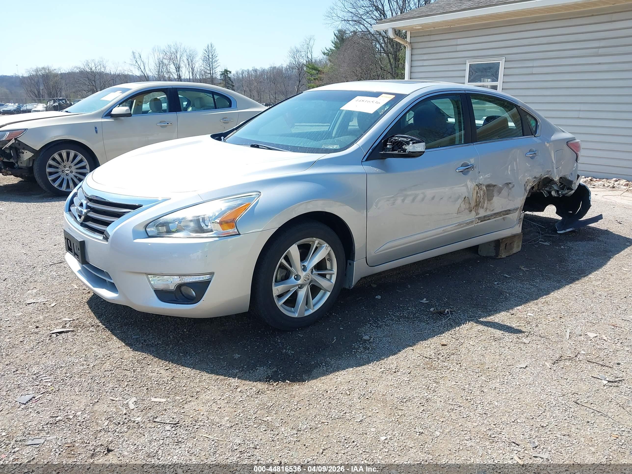 NISSAN ALTIMA image 2