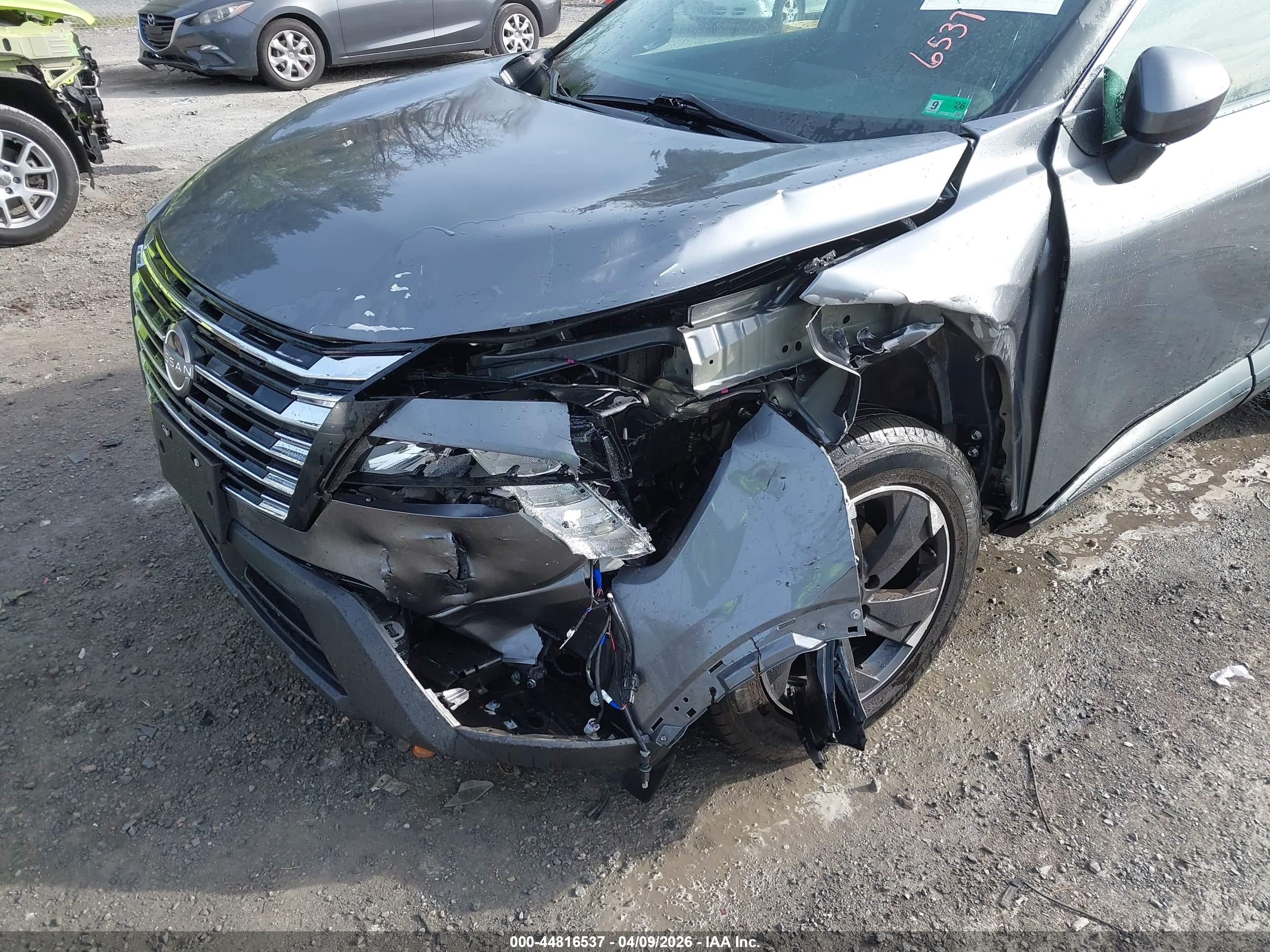 NISSAN ROGUE image 6