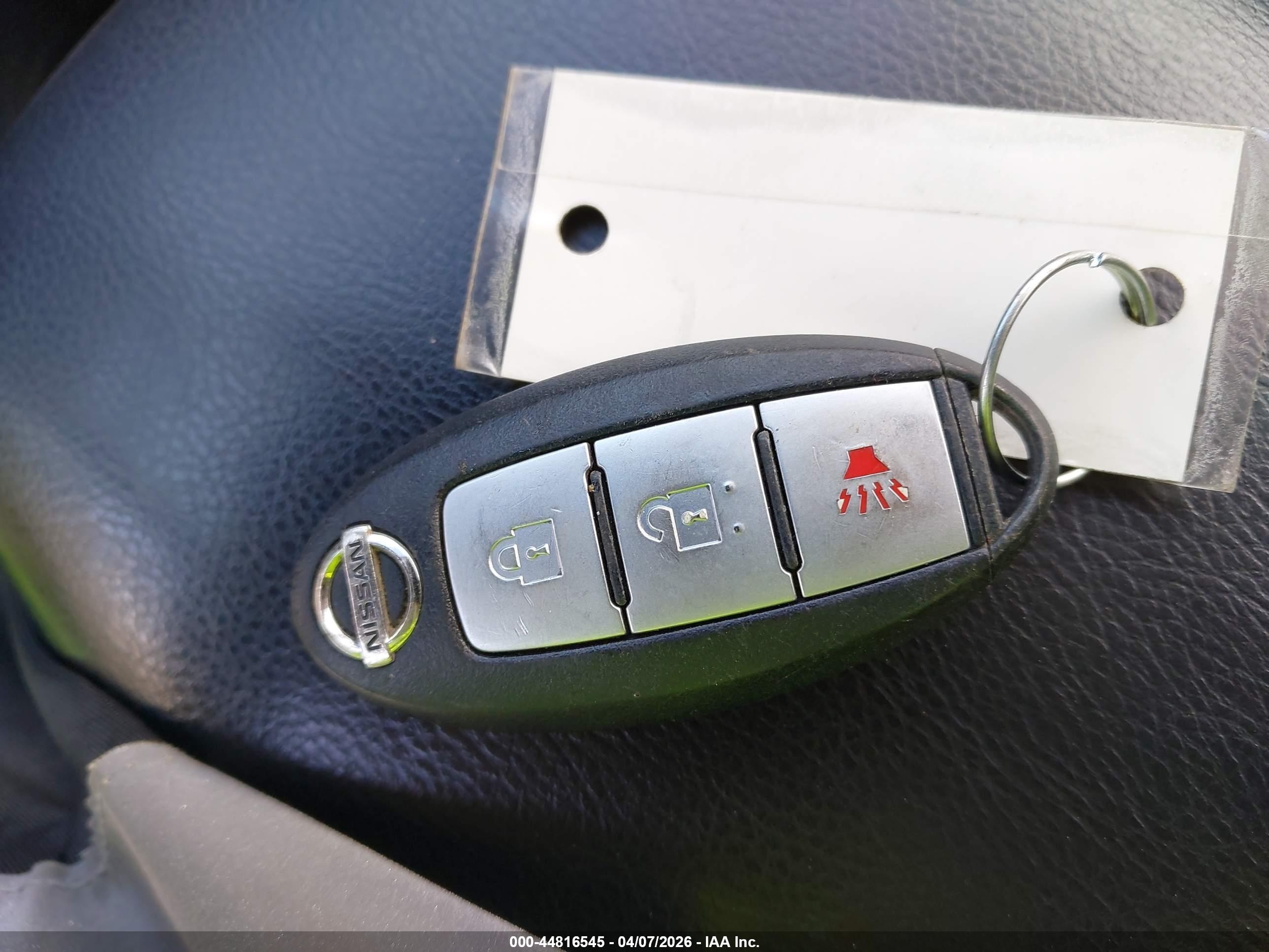 NISSAN ROGUE image 11