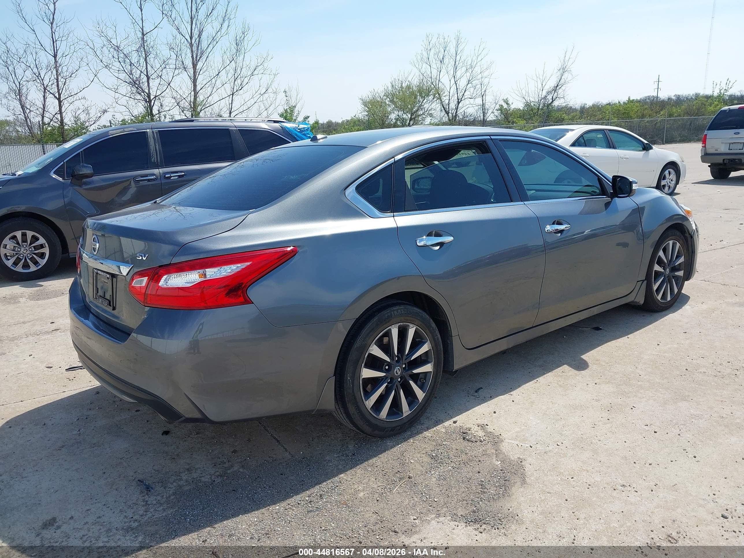 NISSAN ALTIMA image 4