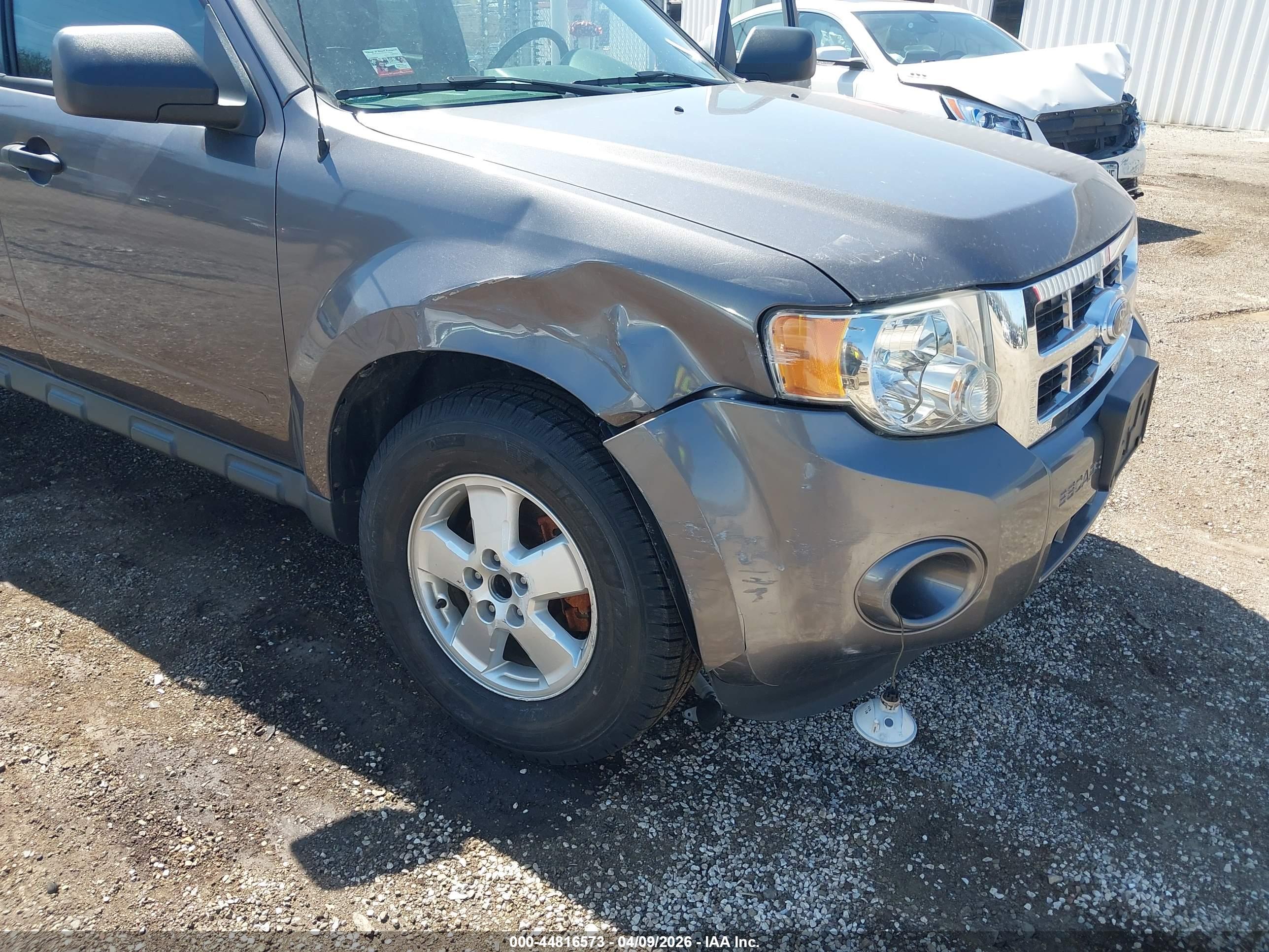 FORD ESCAPE image 6