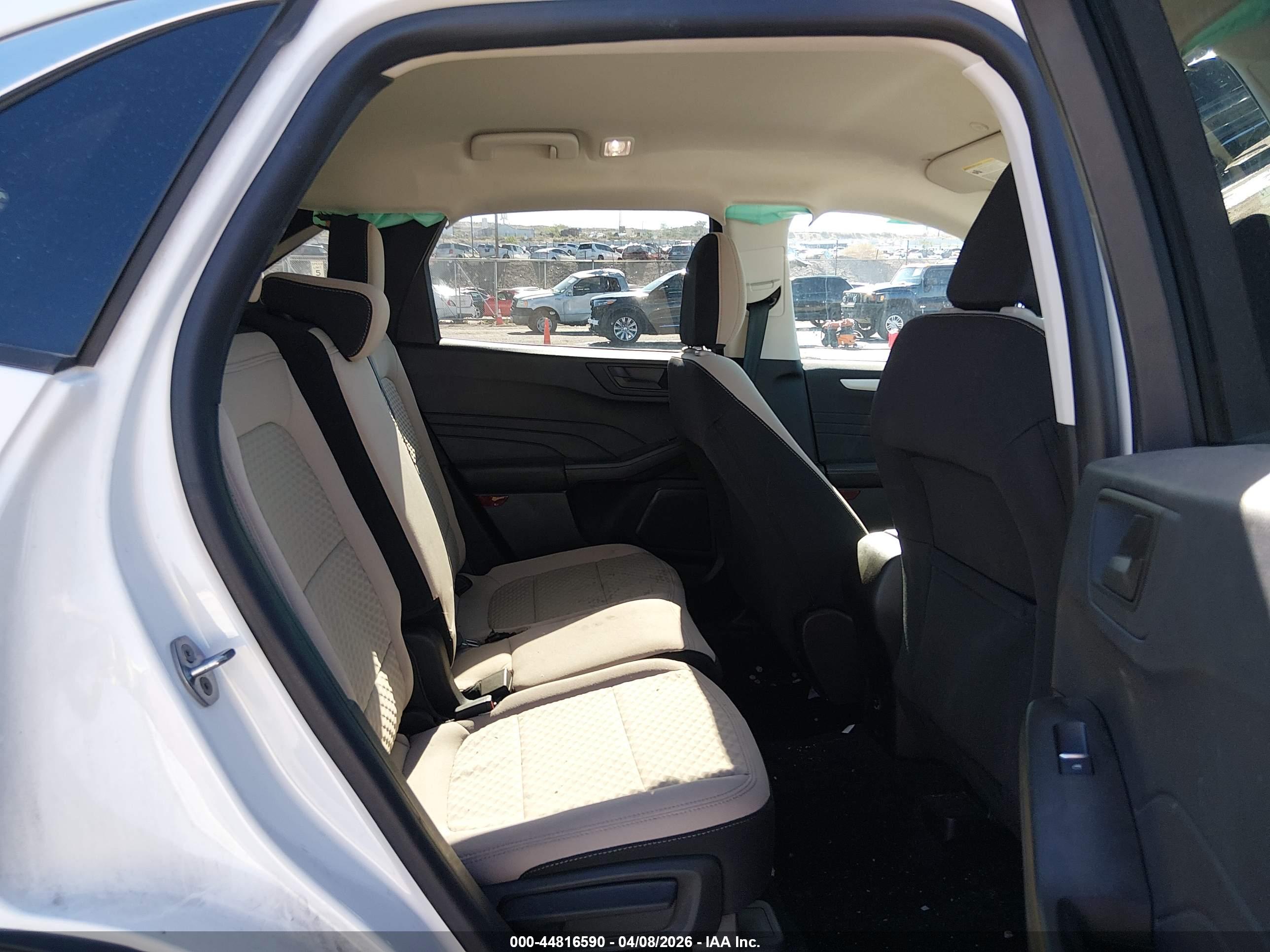 FORD ESCAPE image 8