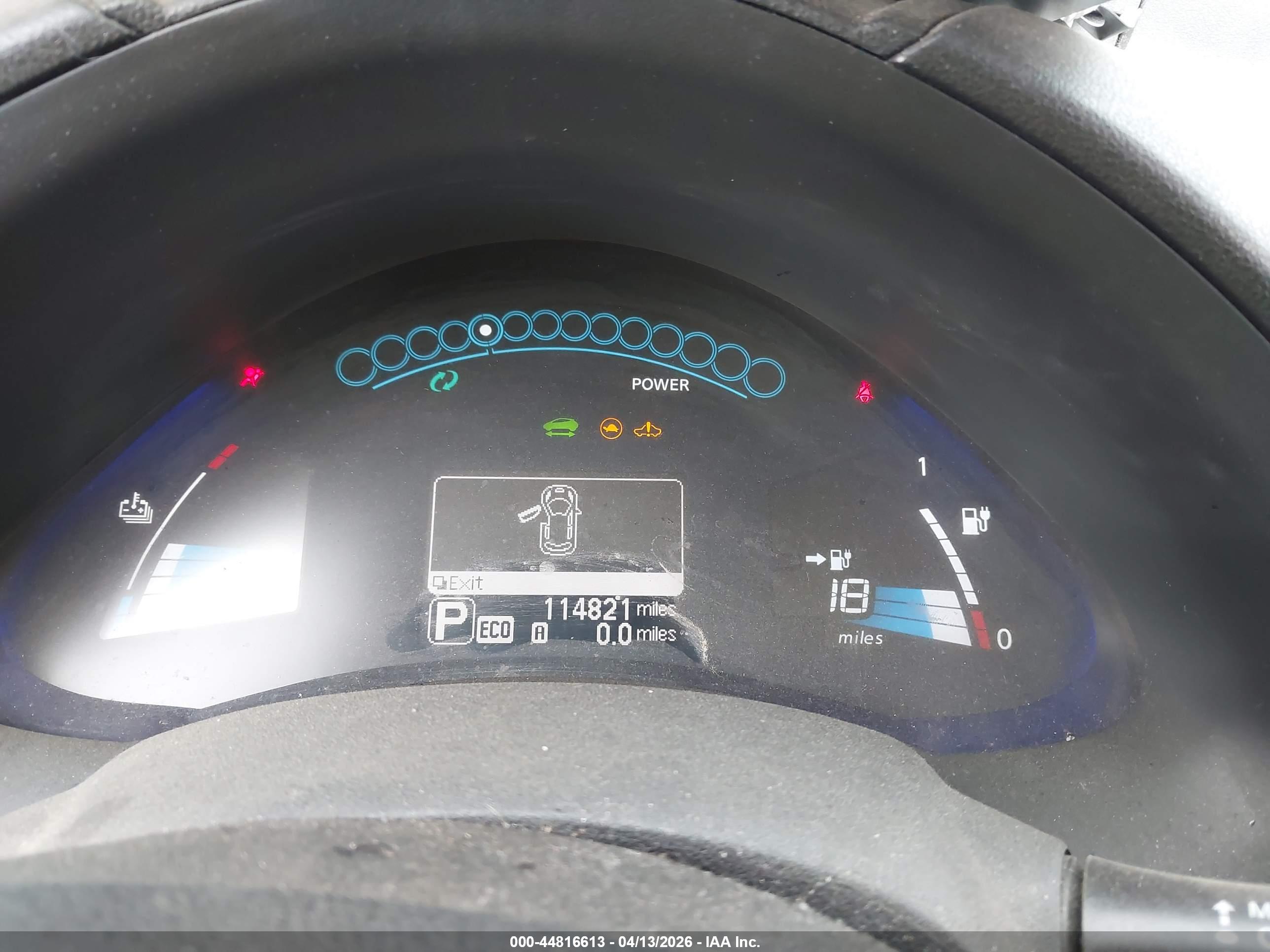 NISSAN LEAF image 7