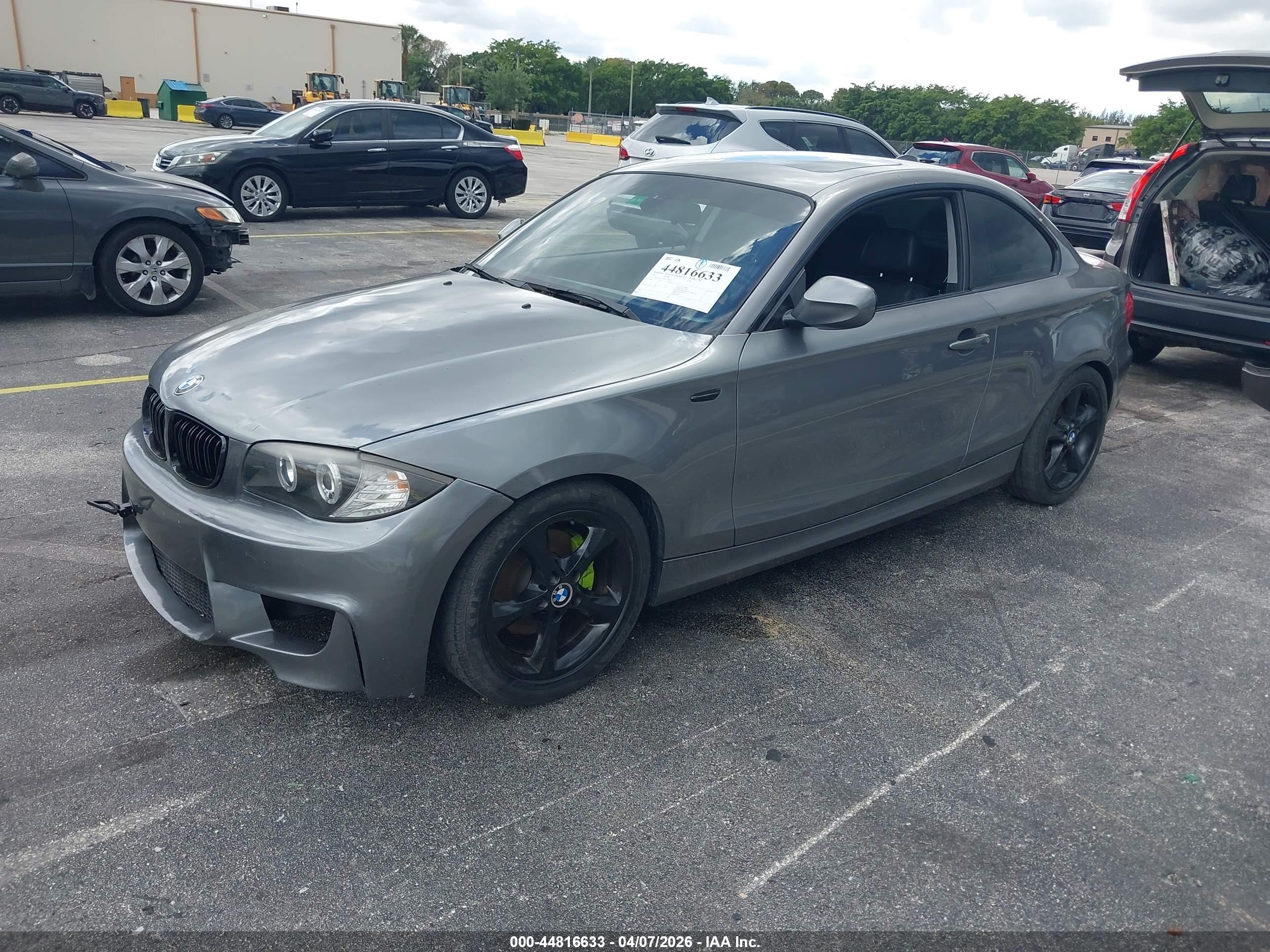 BMW 128I image 2