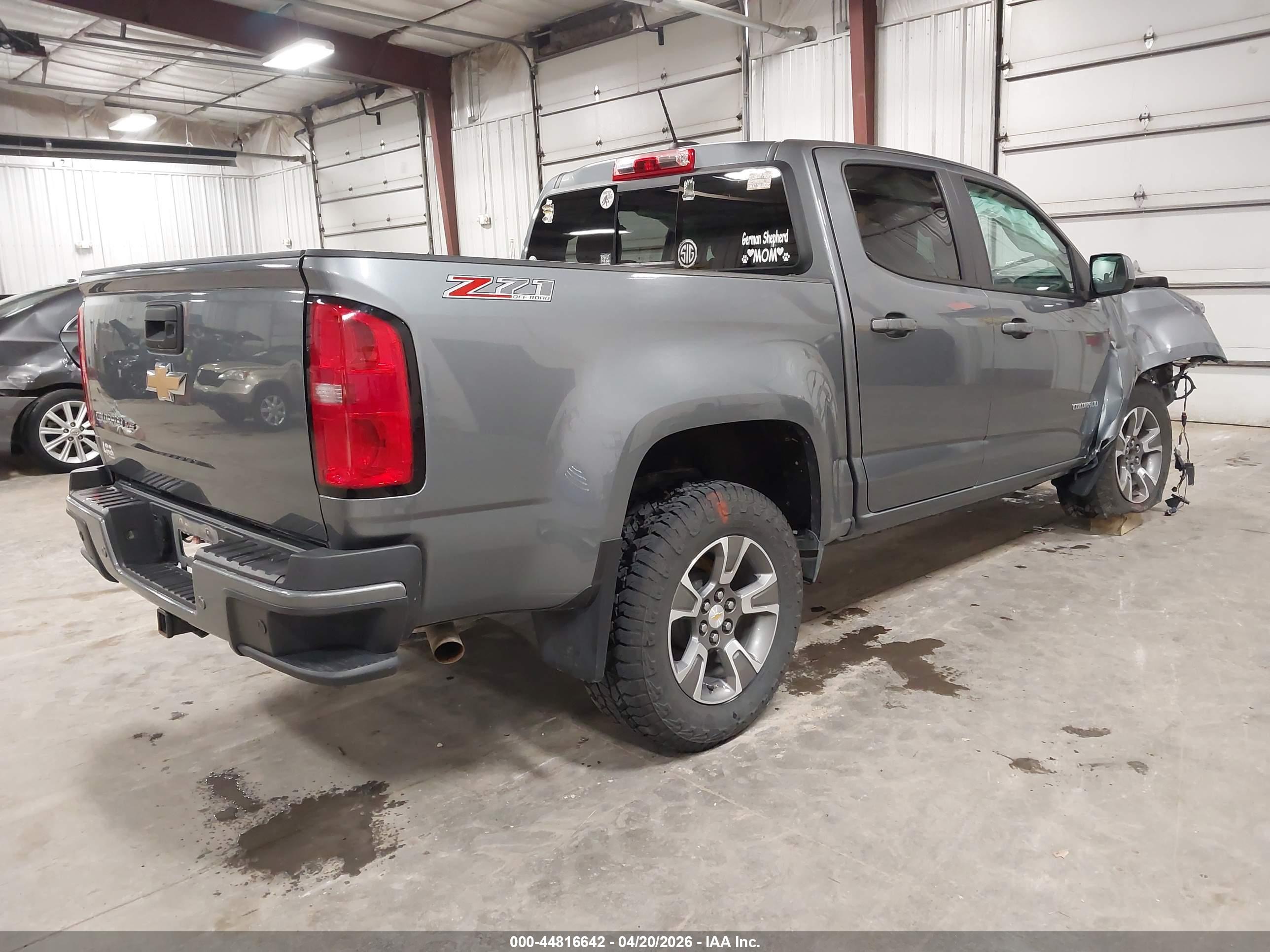 CHEVROLET COLORADO image 4