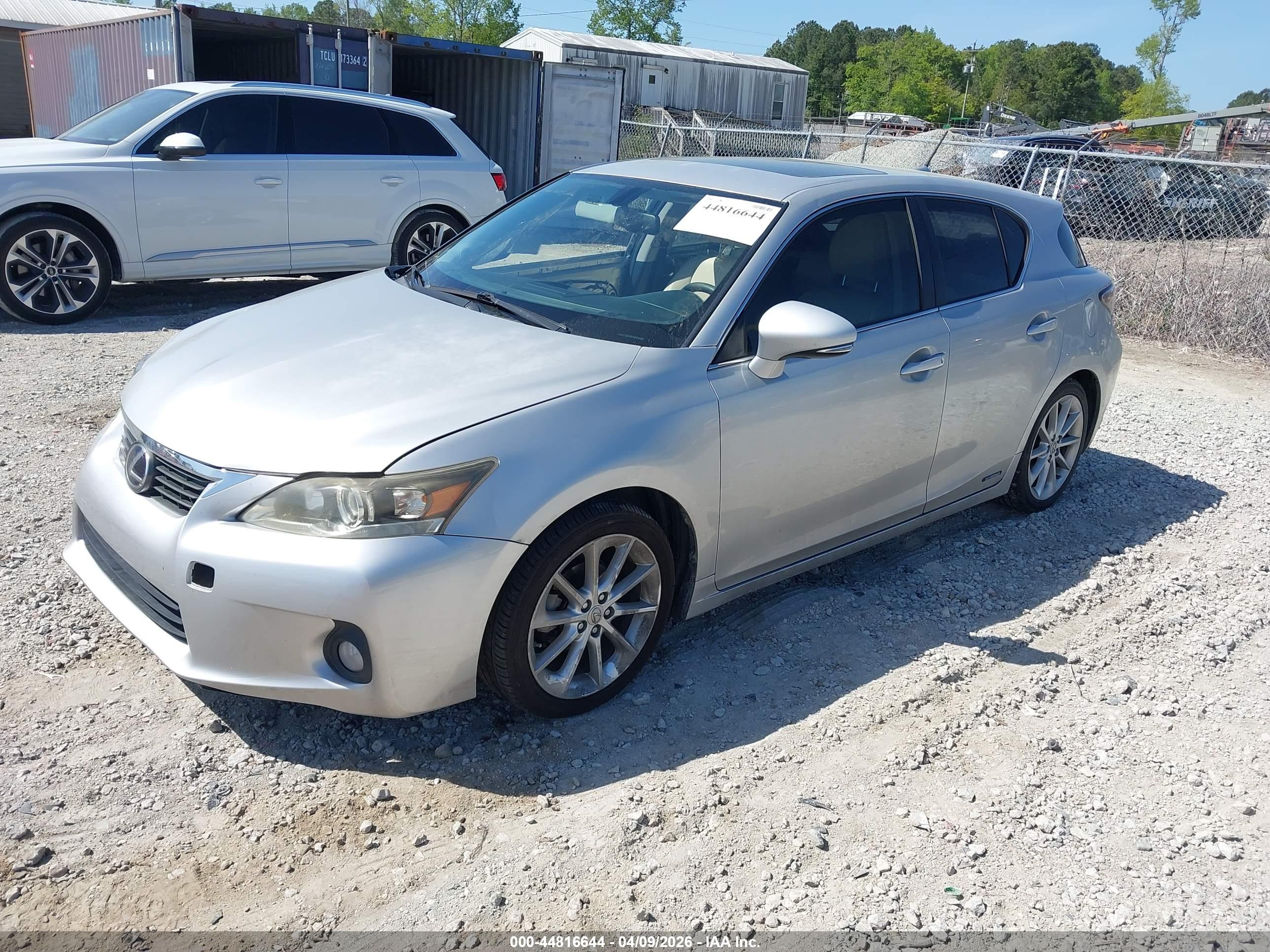 LEXUS CT image 2