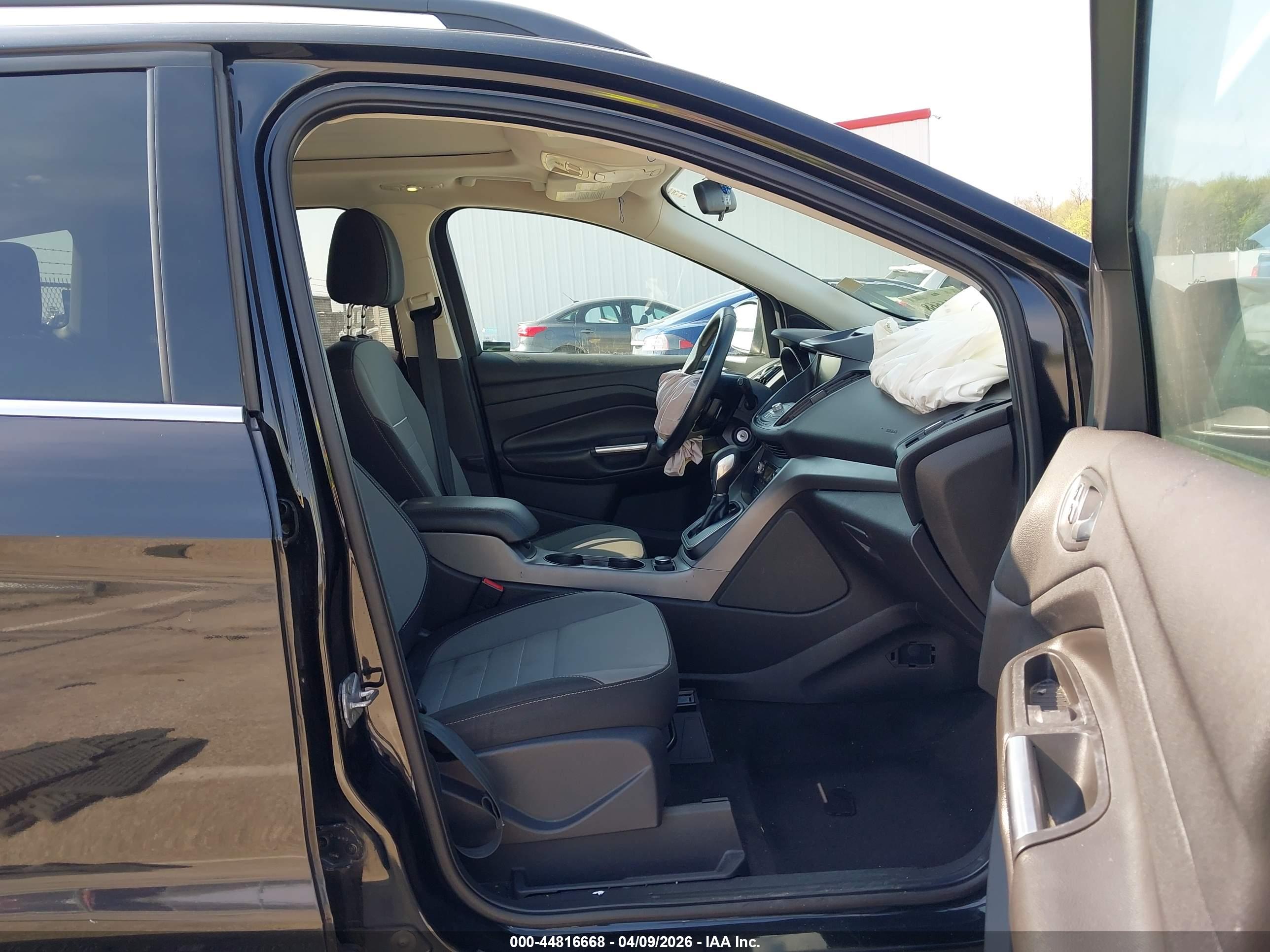 FORD ESCAPE image 5