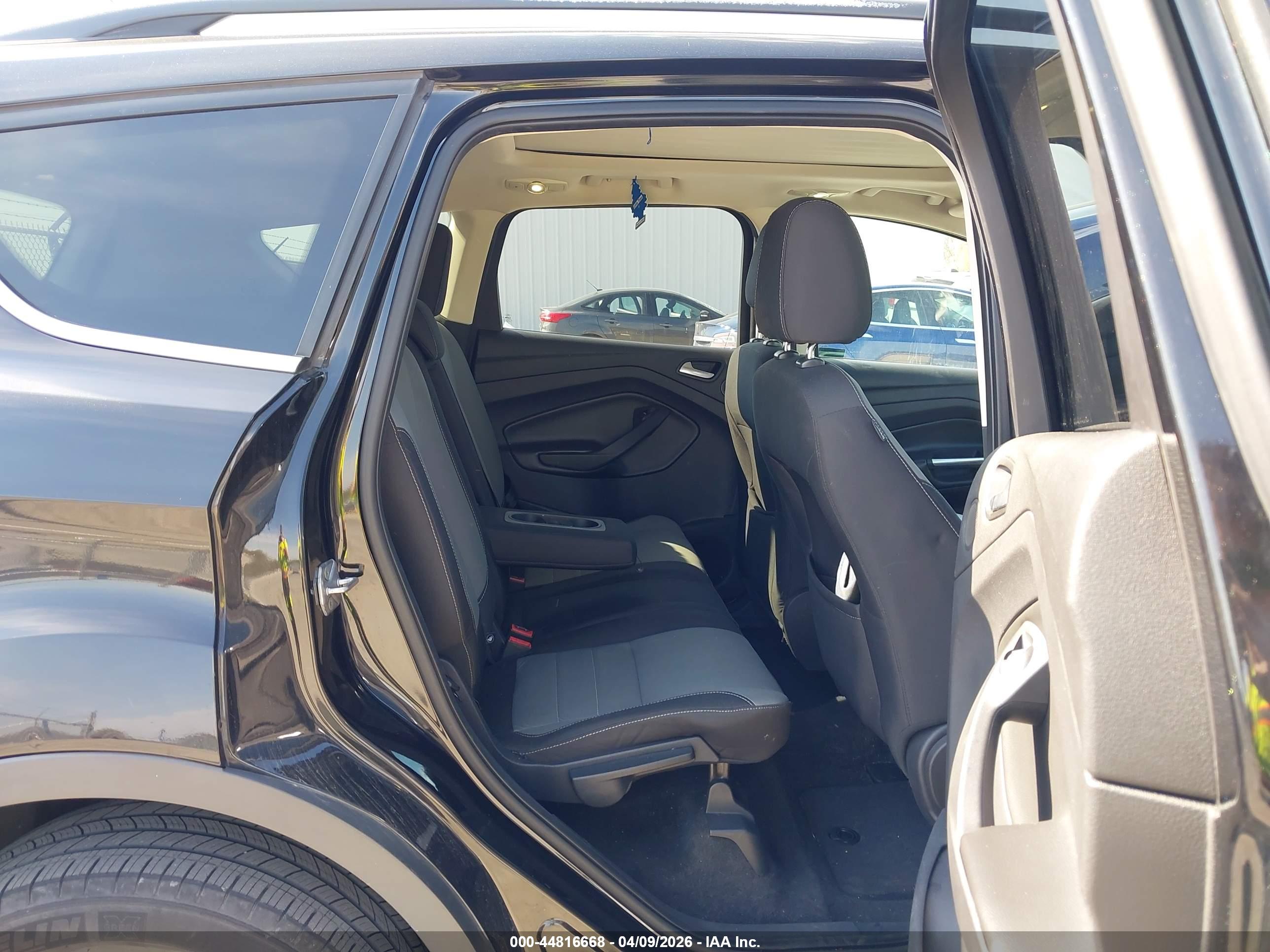FORD ESCAPE image 8
