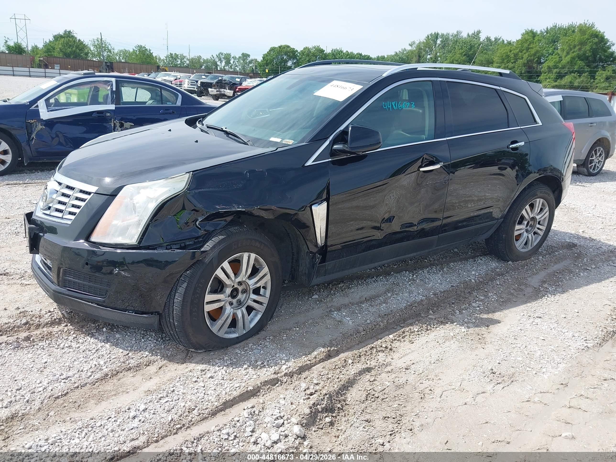 CADILLAC SRX image 2