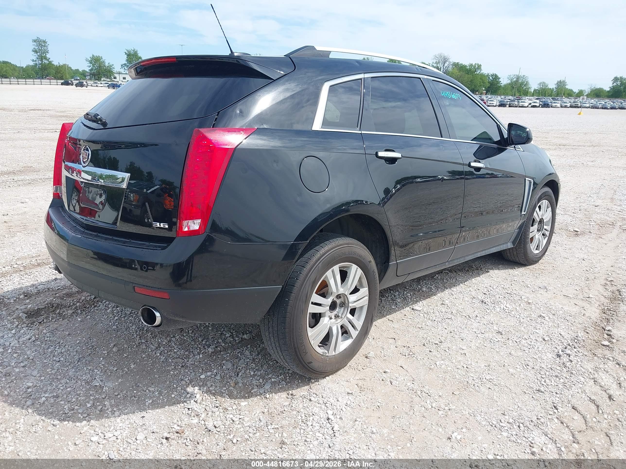 CADILLAC SRX image 4