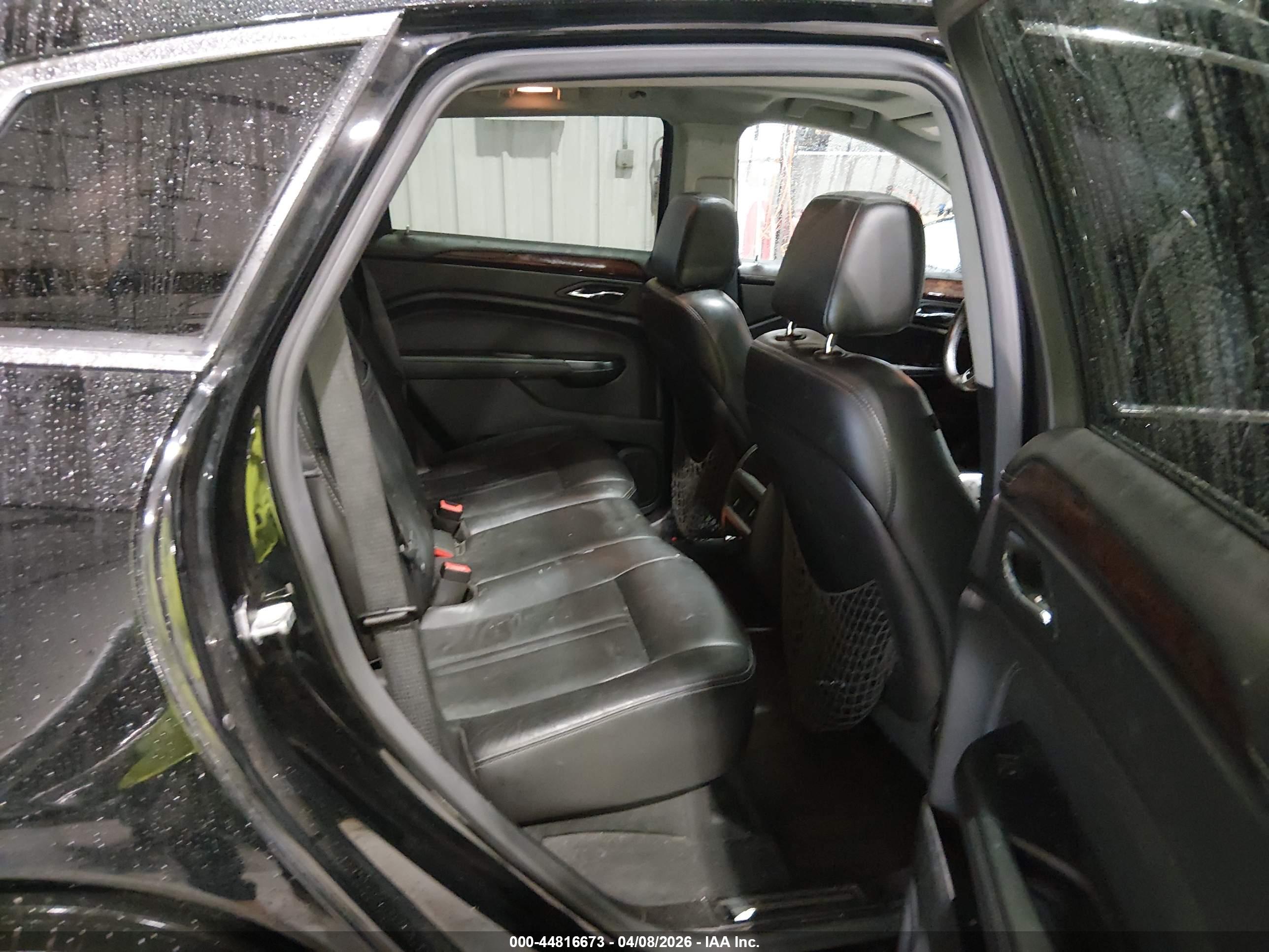 CADILLAC SRX image 8
