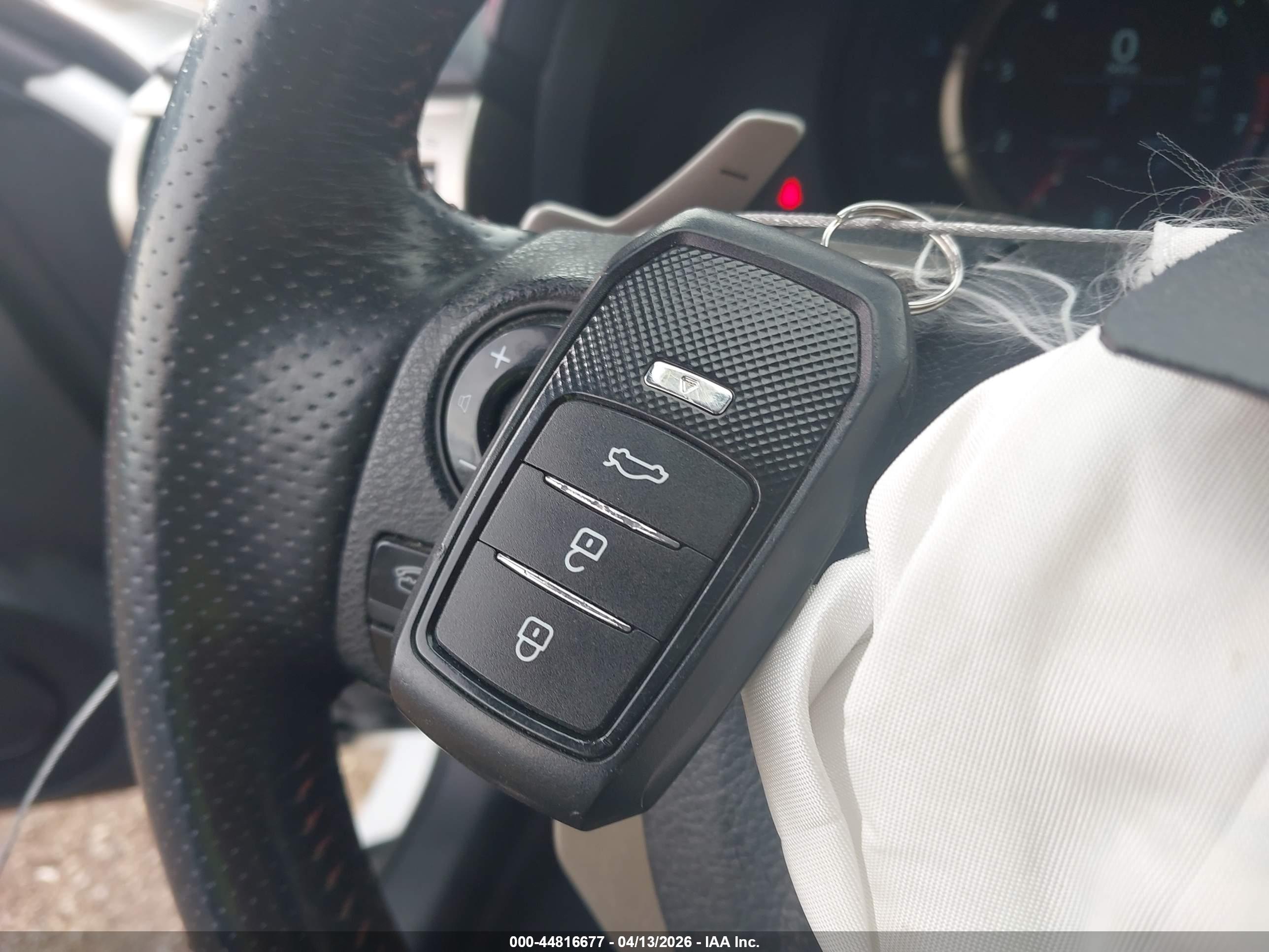 LEXUS IS image 11
