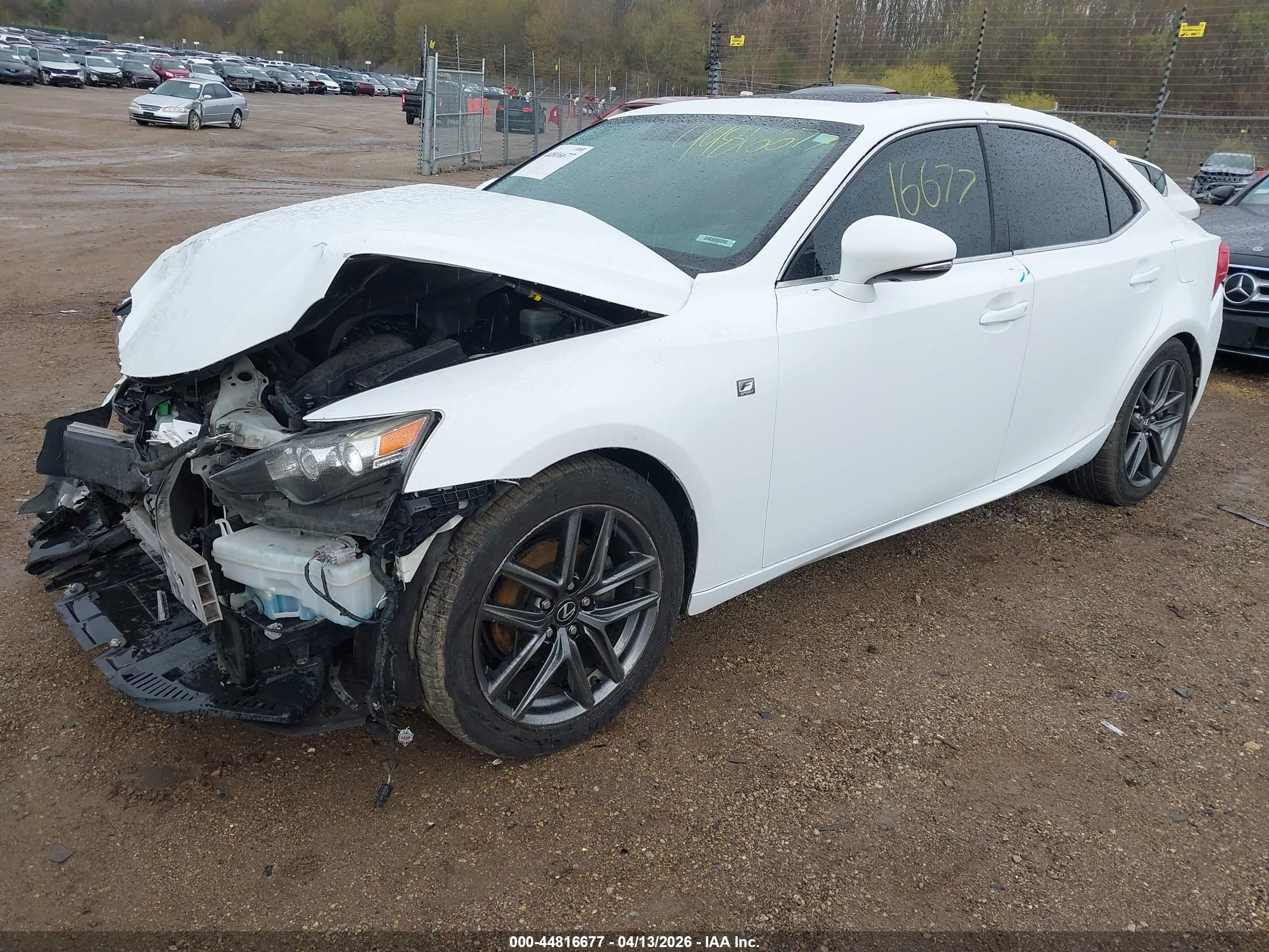 LEXUS IS image 2
