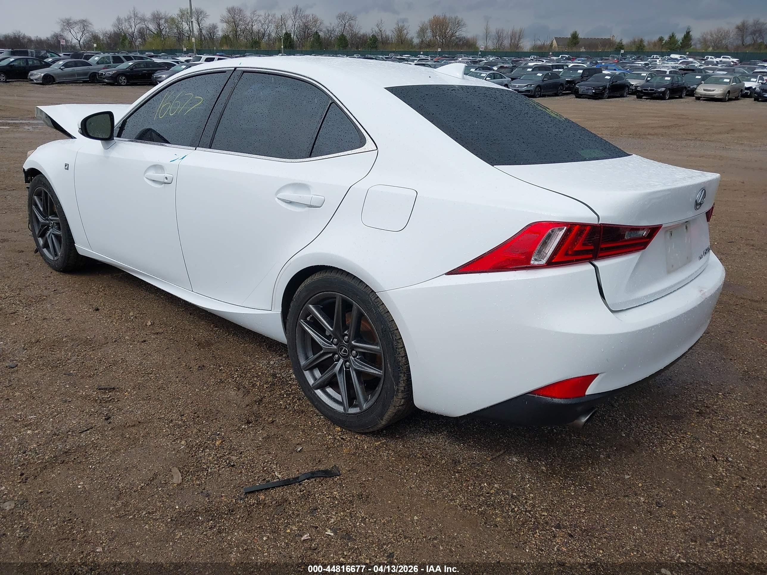LEXUS IS image 3