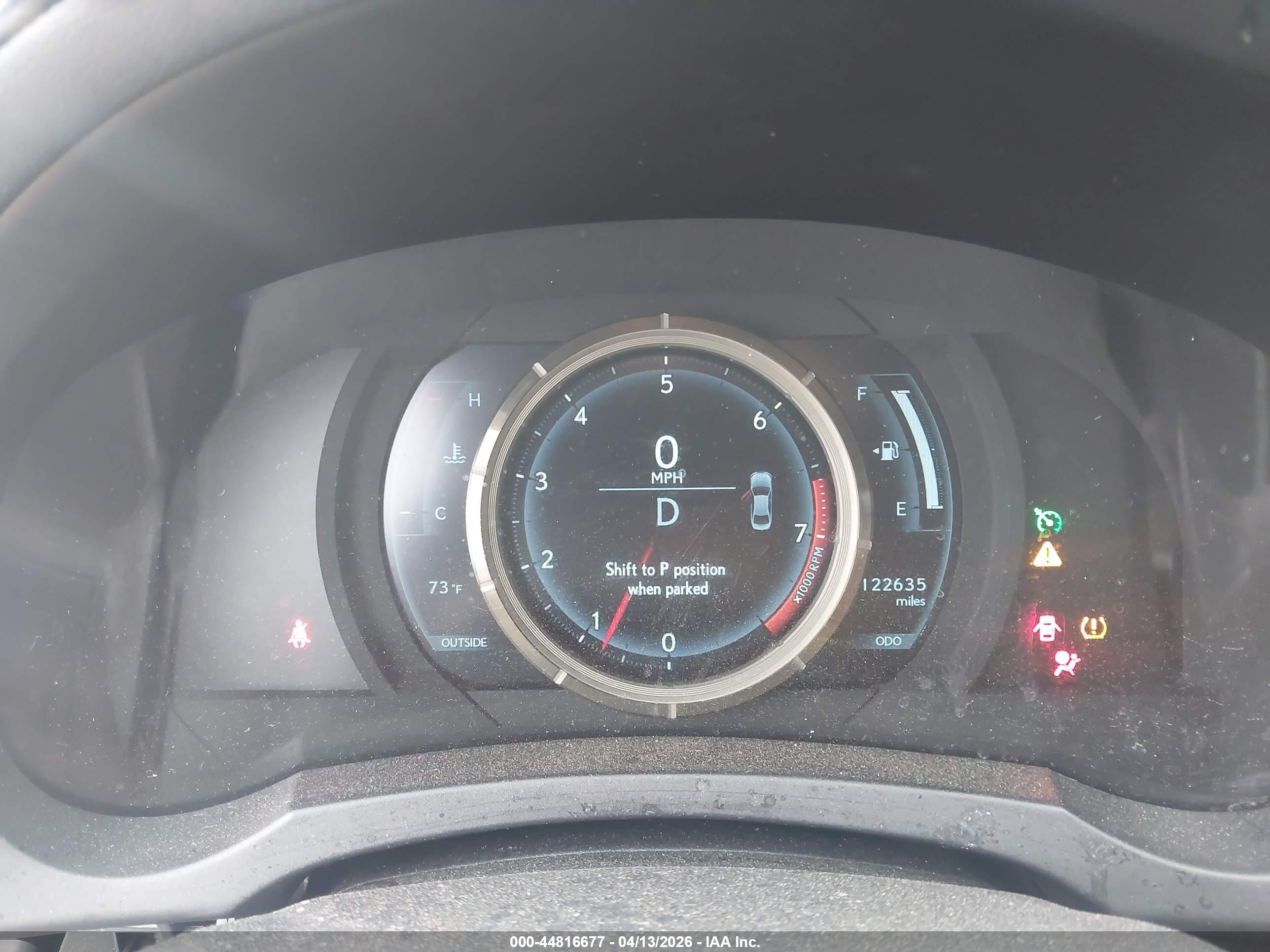 LEXUS IS image 7