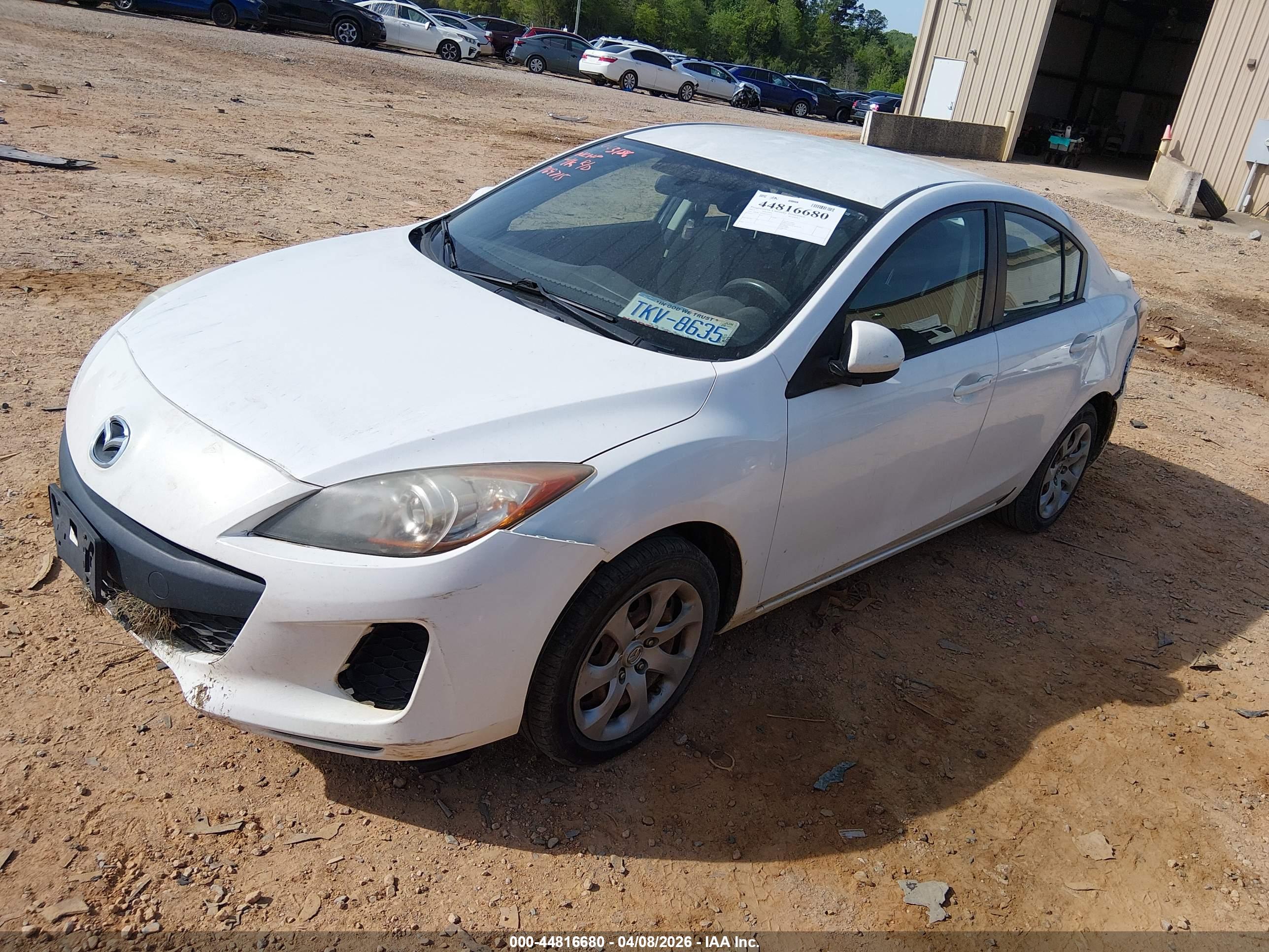 MAZDA MAZDA3 image 2