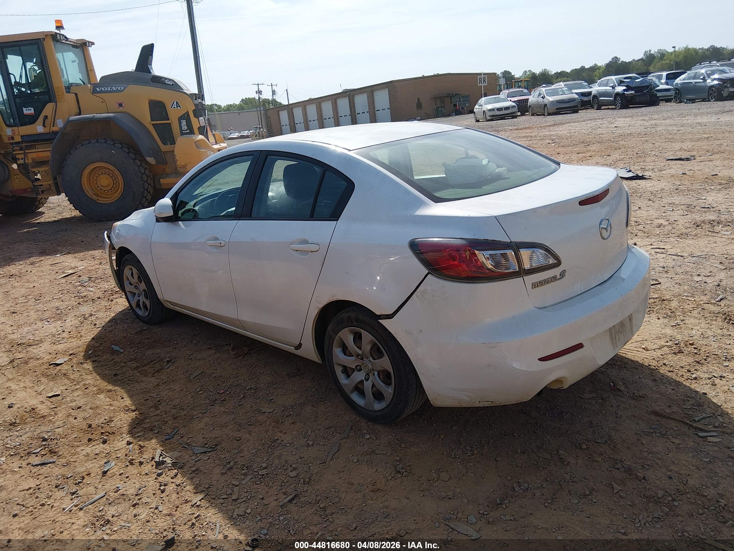 MAZDA MAZDA3 image 3