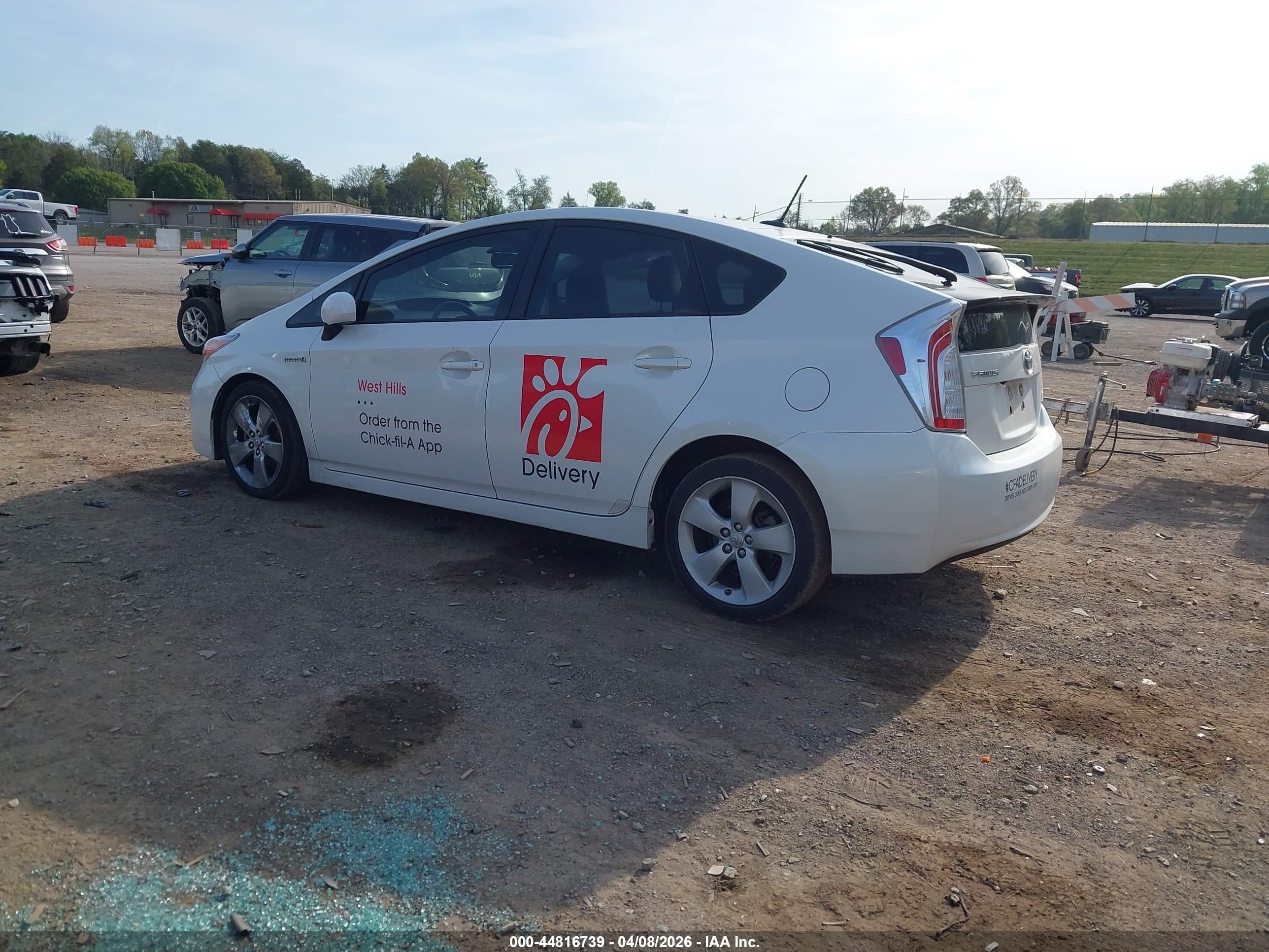 TOYOTA PRIUS image 3