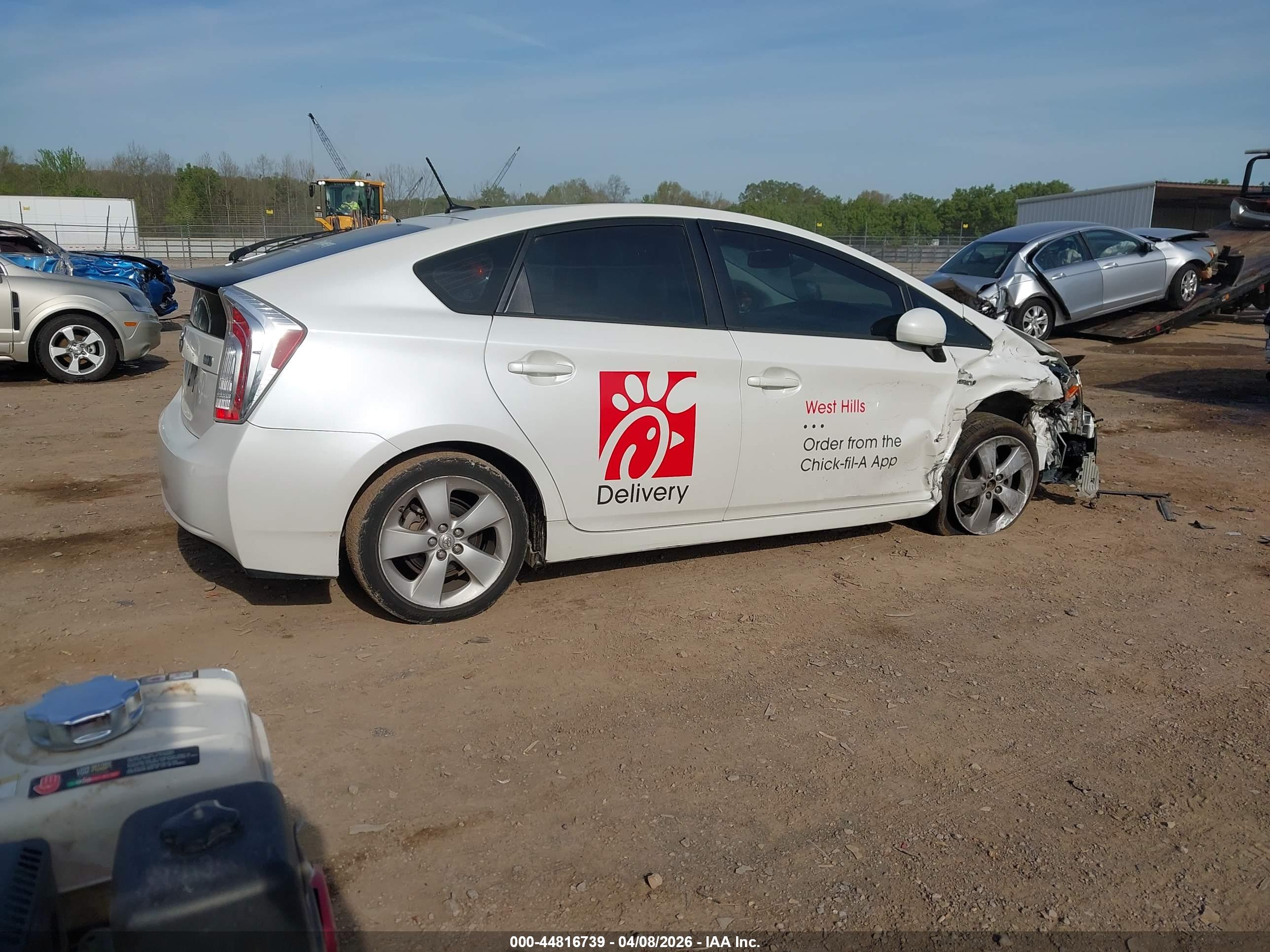 TOYOTA PRIUS image 4