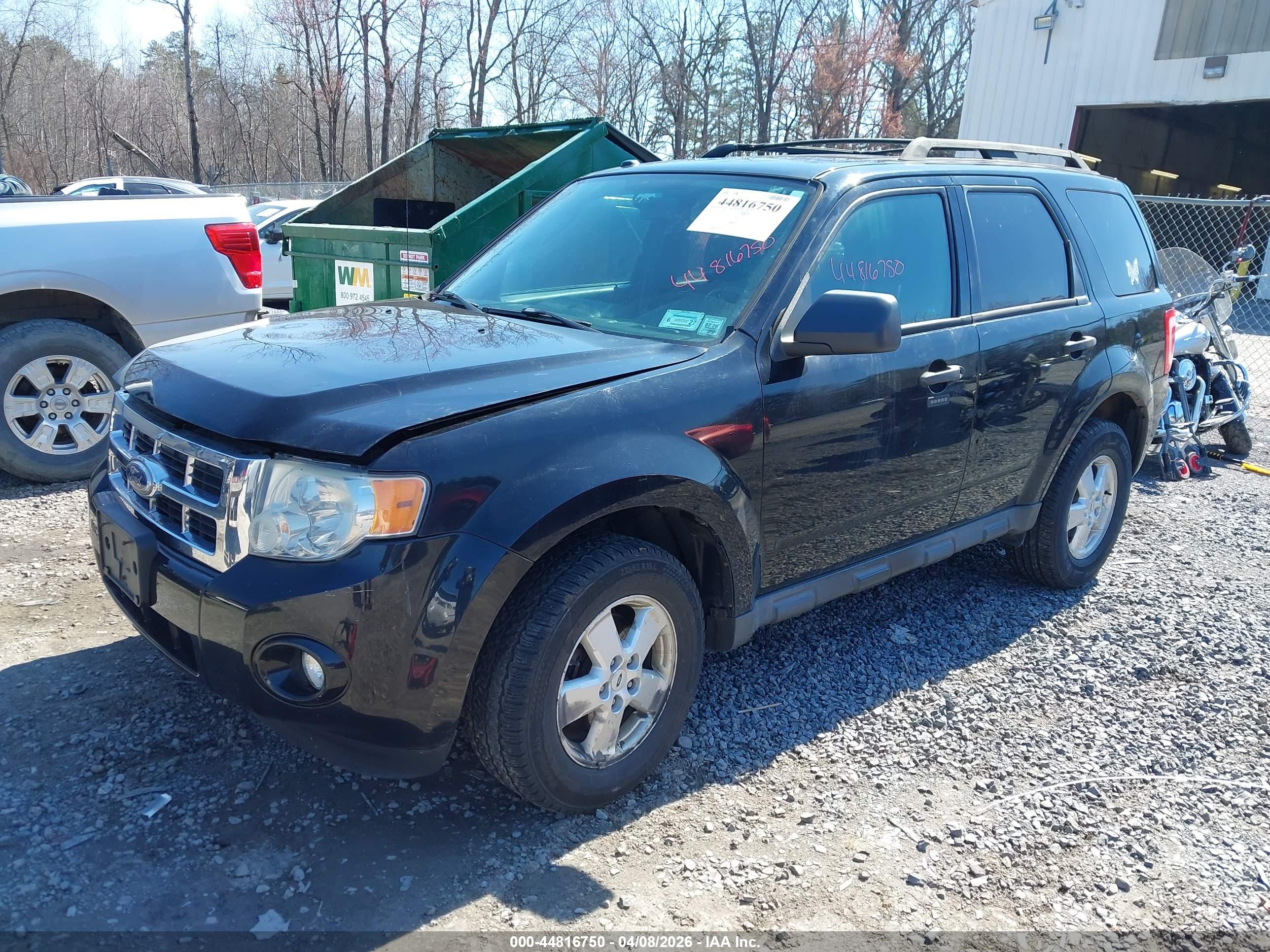 FORD ESCAPE image 2