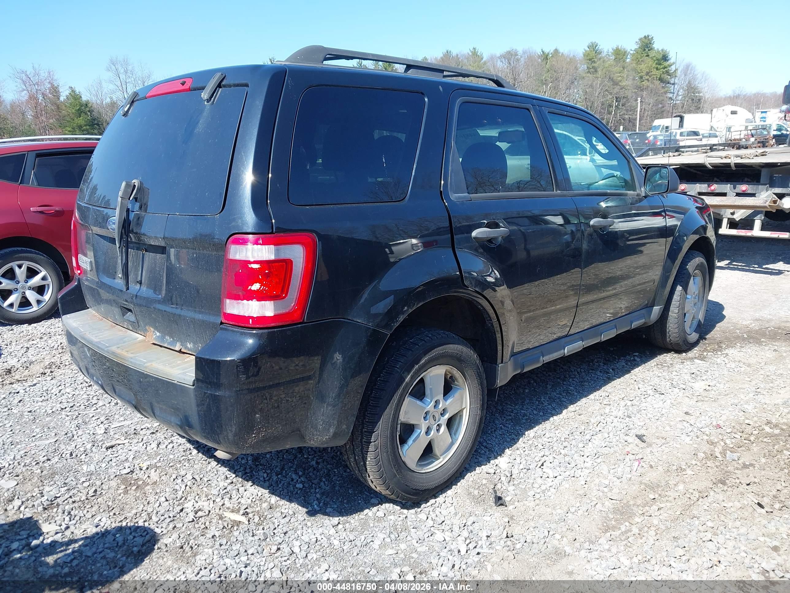 FORD ESCAPE image 4
