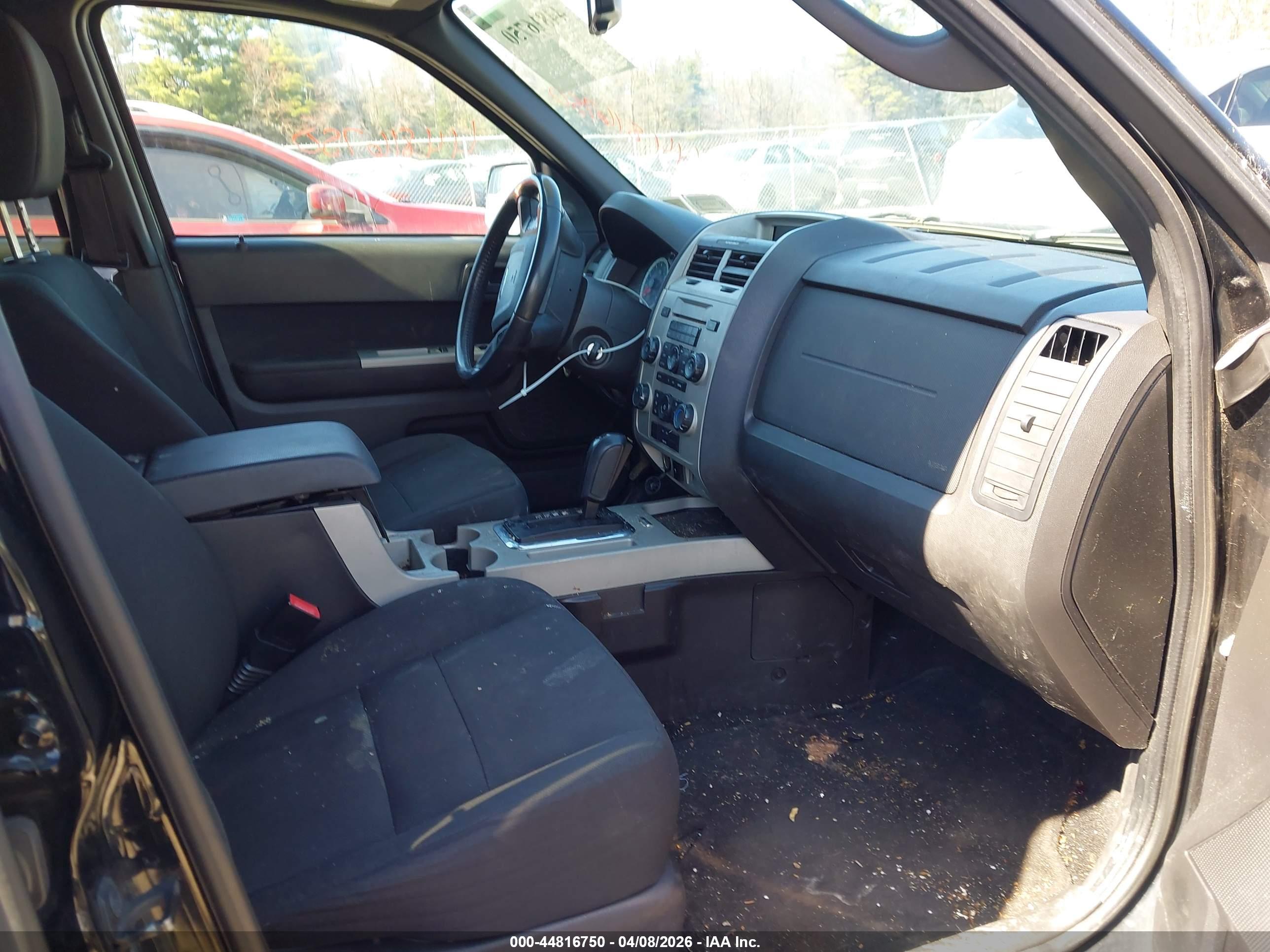 FORD ESCAPE image 5