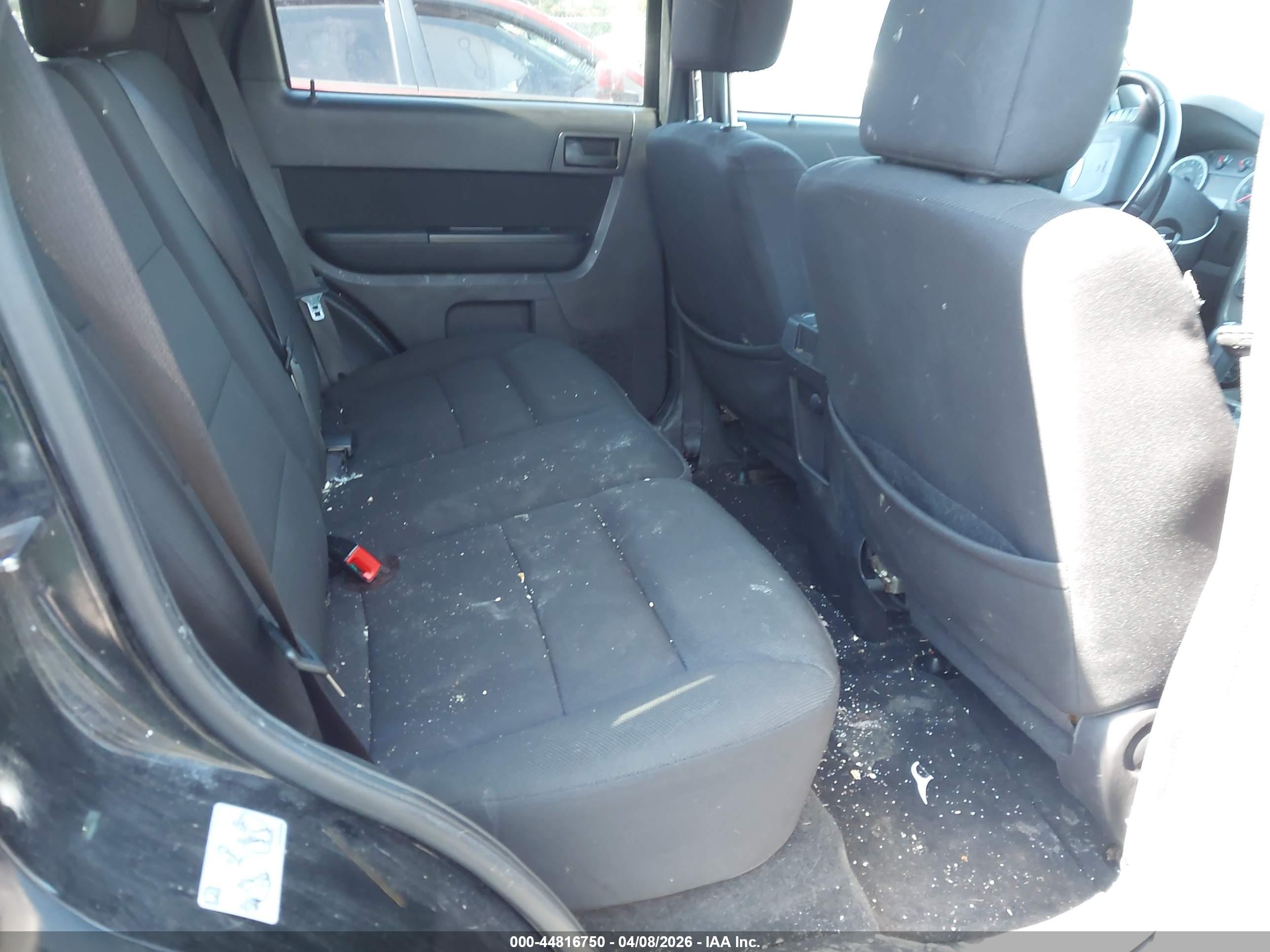 FORD ESCAPE image 8