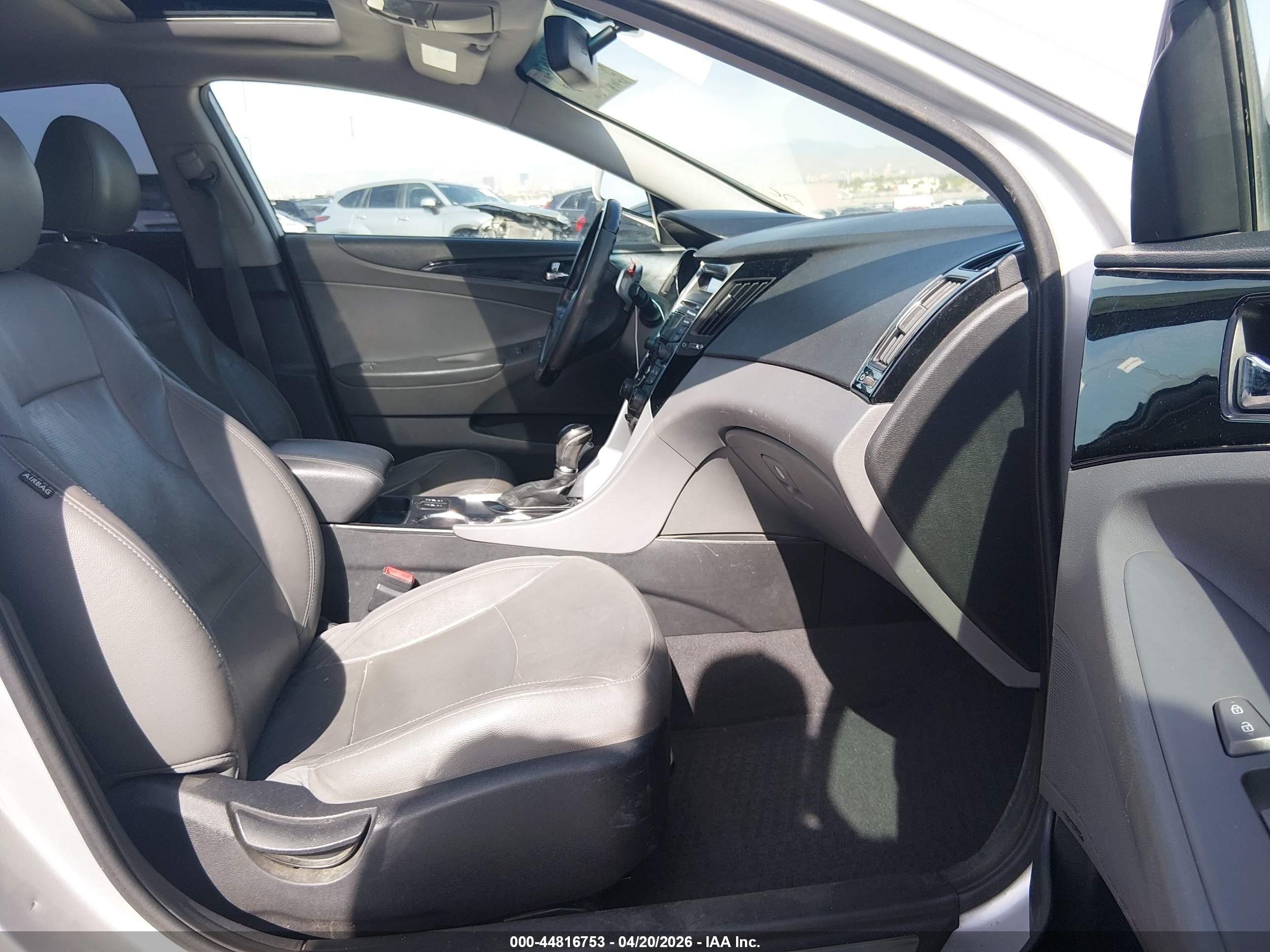 HYUNDAI SONATA image 5