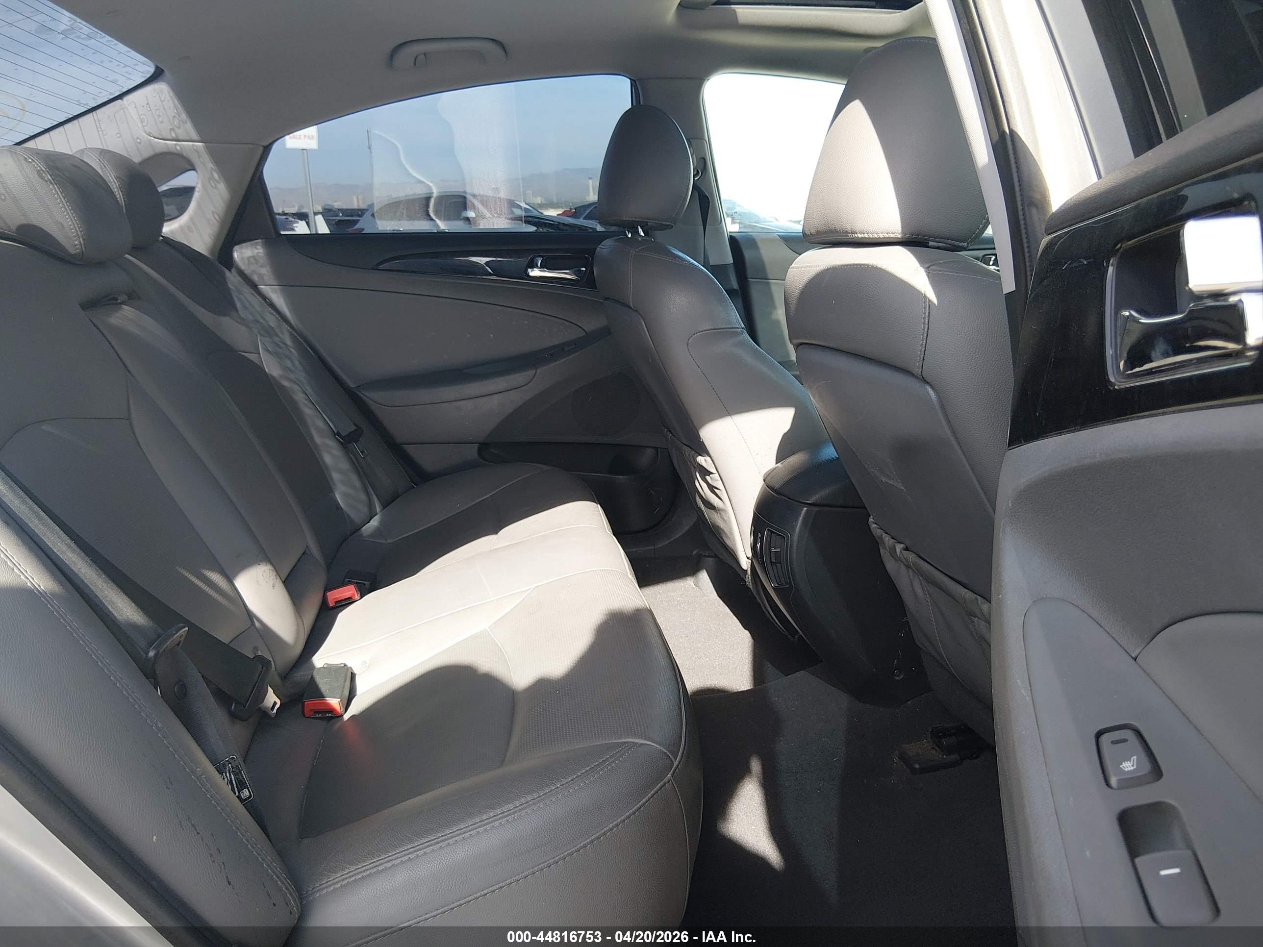HYUNDAI SONATA image 8