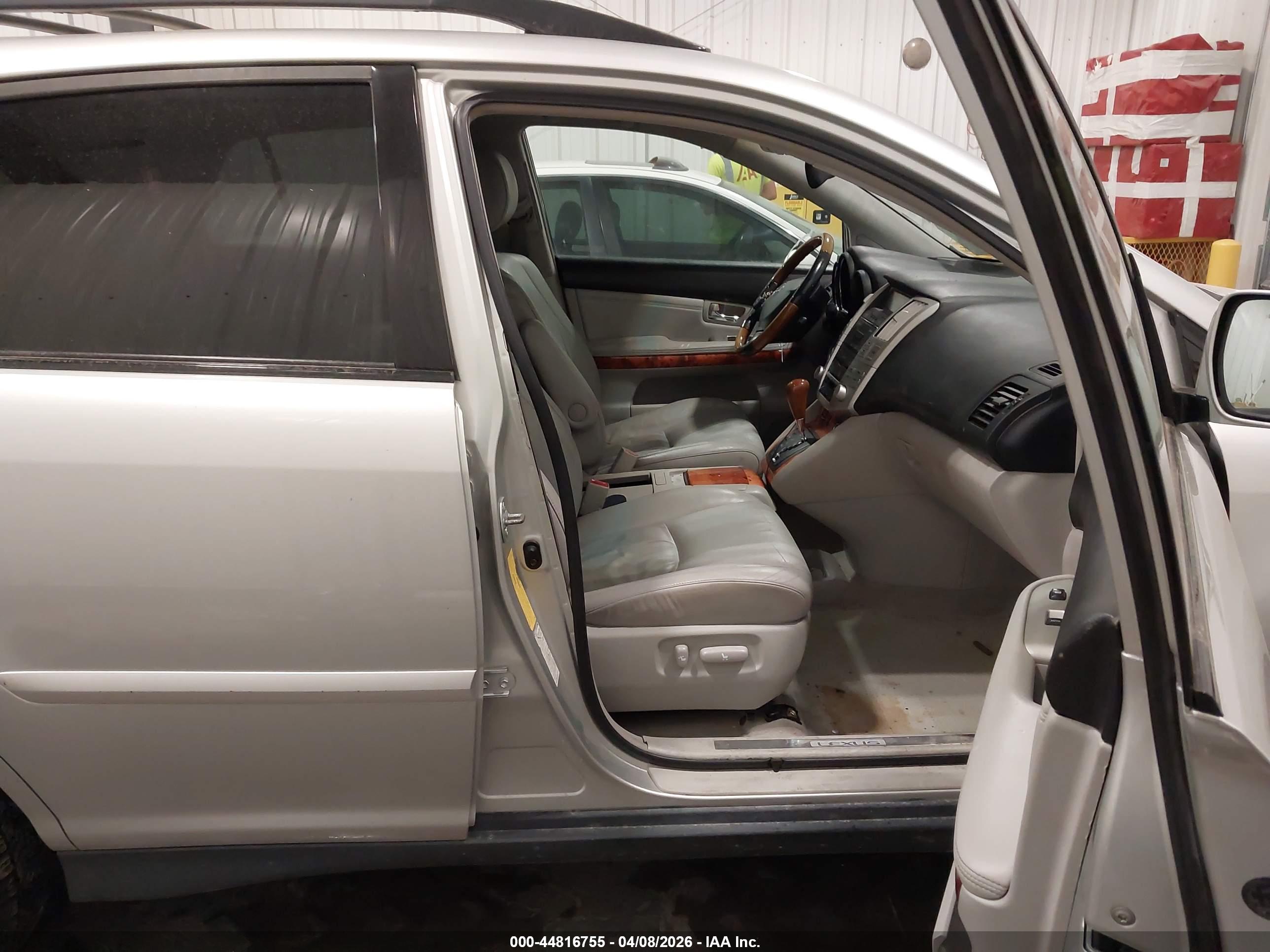 LEXUS RX image 5
