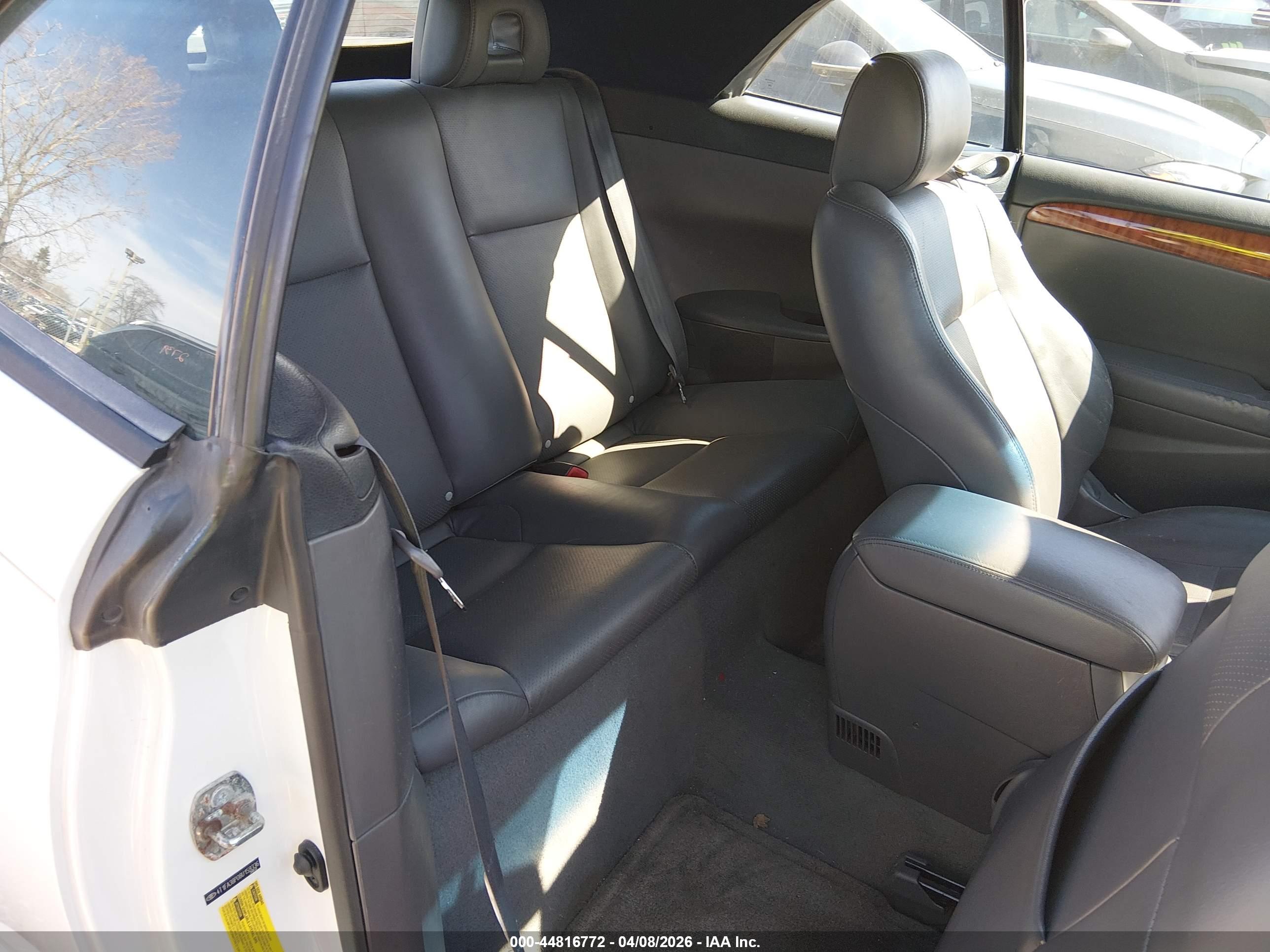 TOYOTA CAMRY image 8