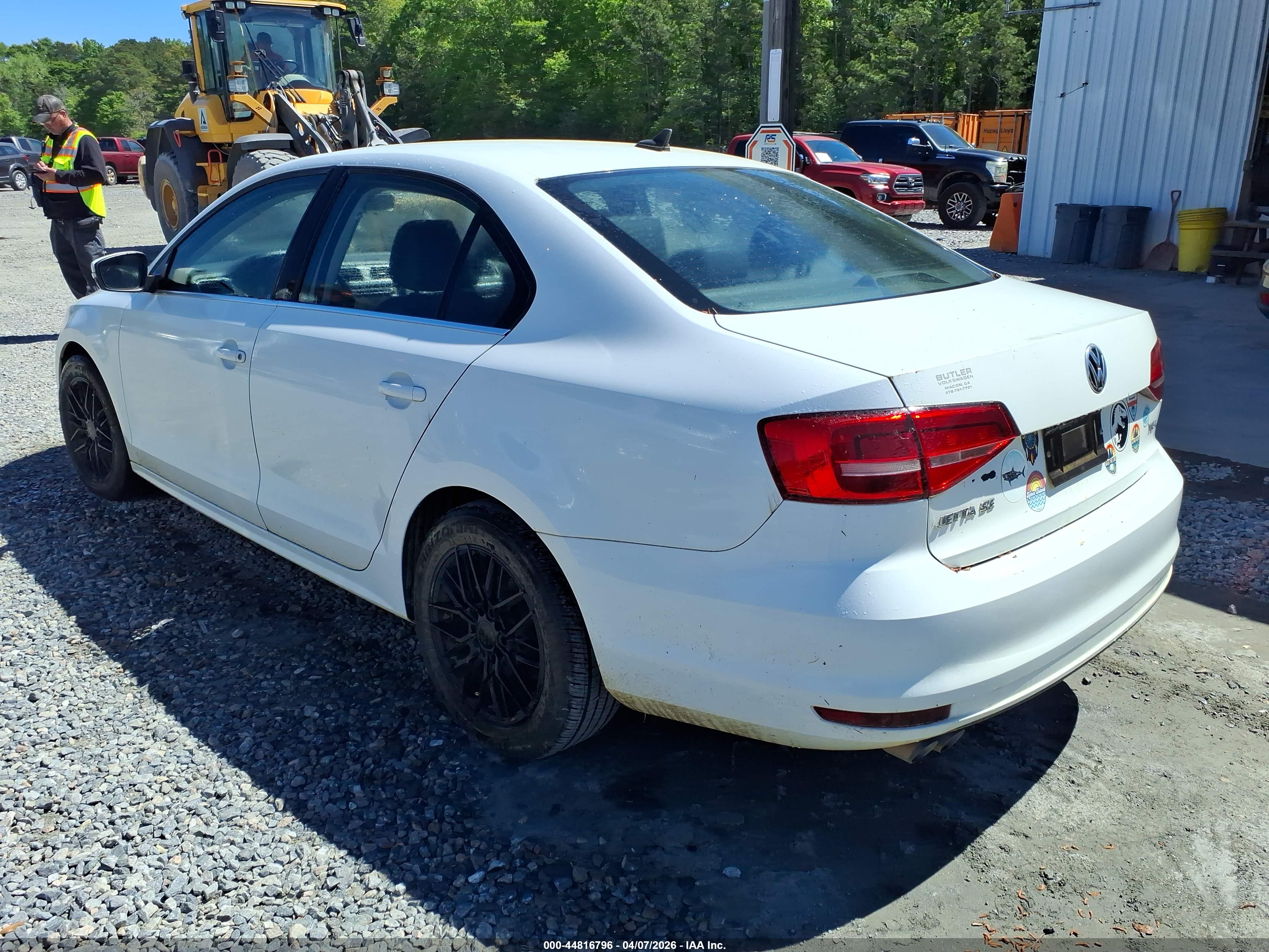 VOLKSWAGEN JETTA image 3