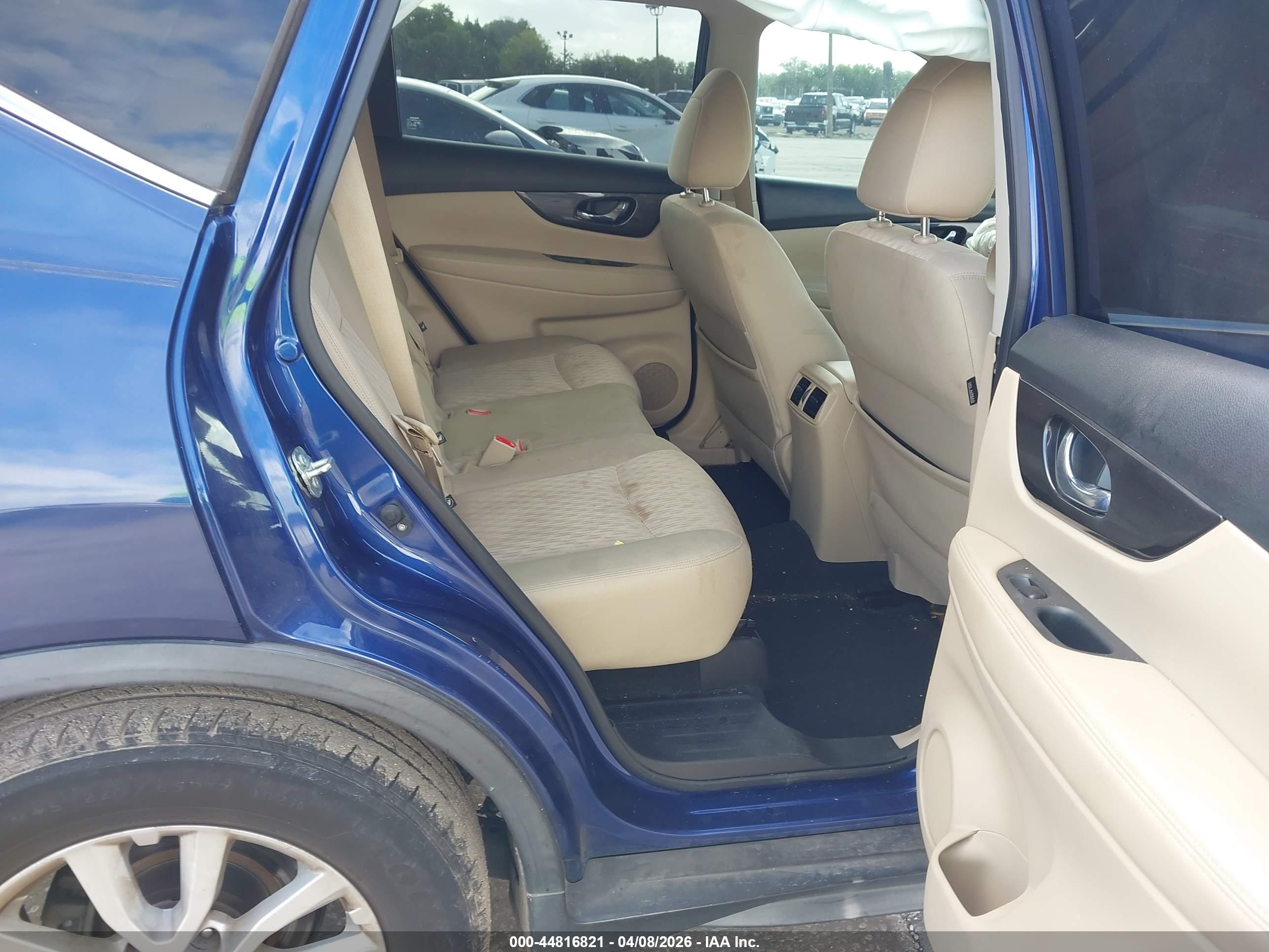 NISSAN ROGUE image 8