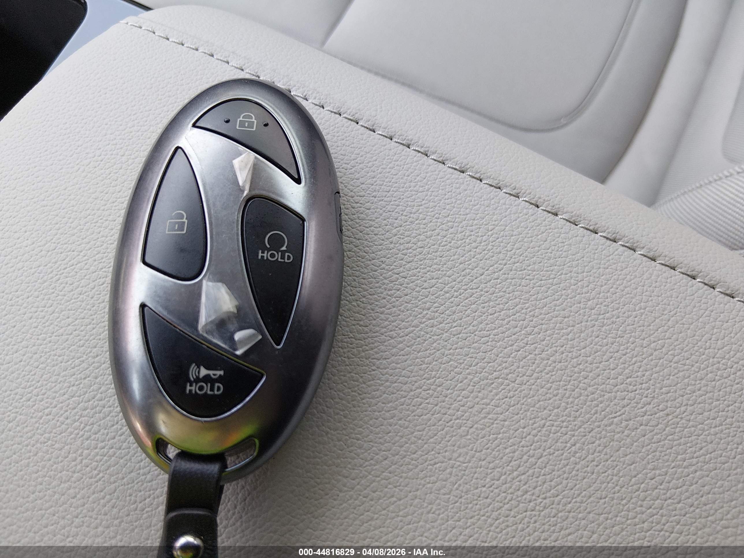 HYUNDAI TUCSON image 11