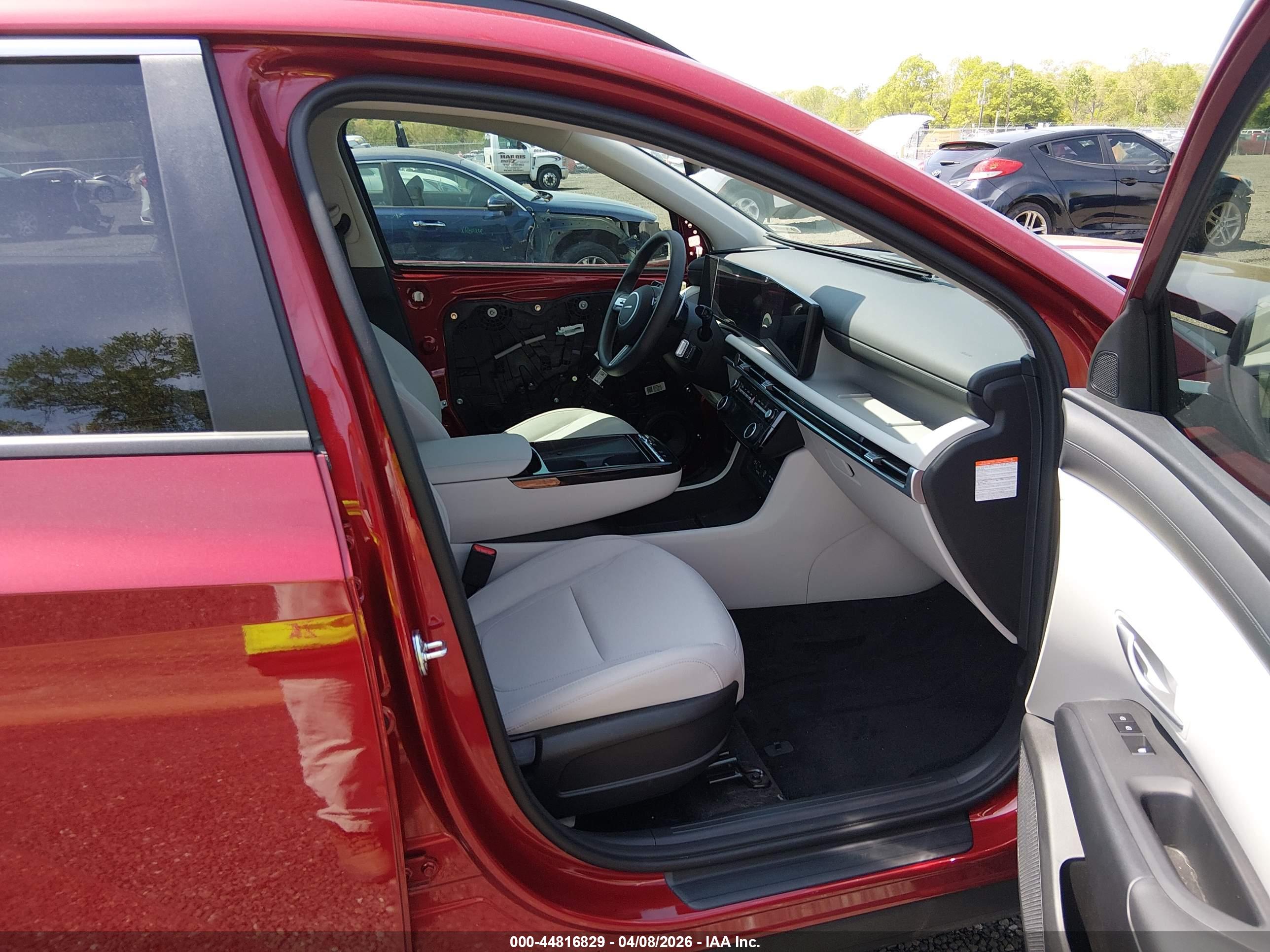 HYUNDAI TUCSON image 5